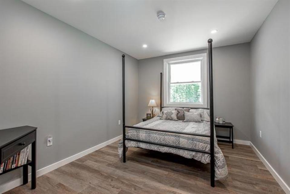 1st floor bedroom for guests