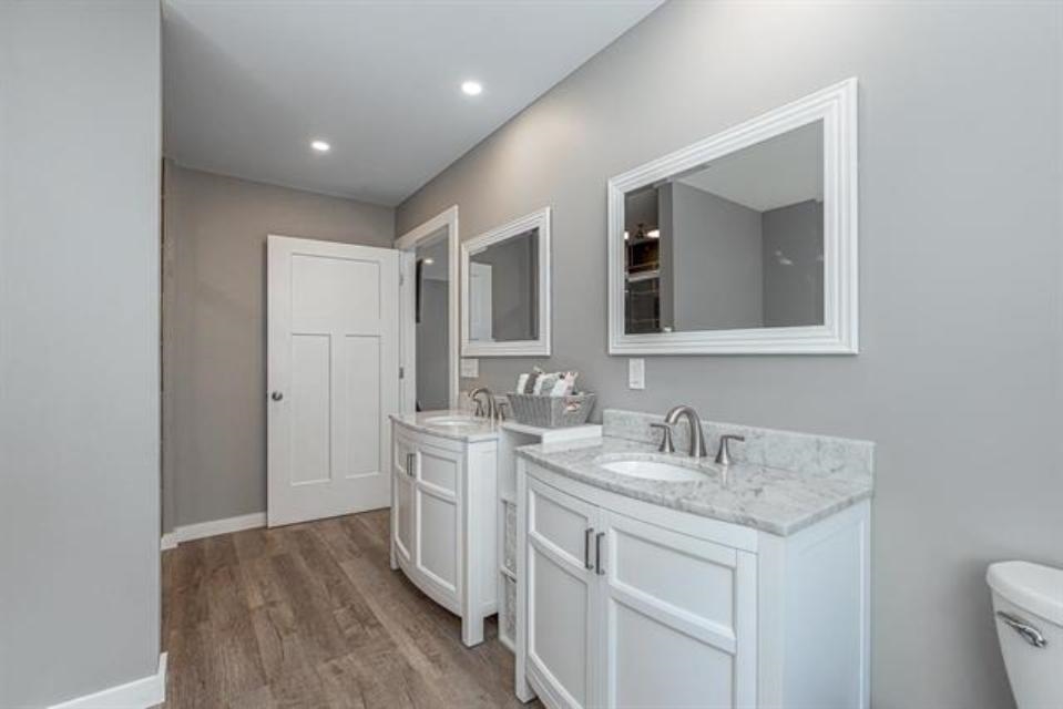 his and her vanity in the primary