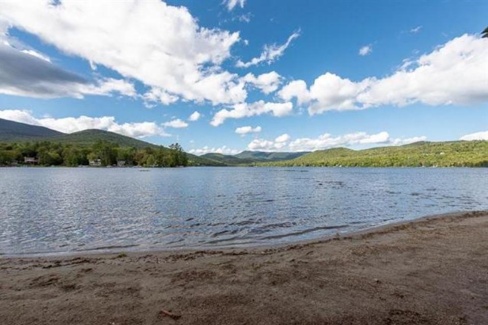 Ready to spend your summers on Stinson lake!
