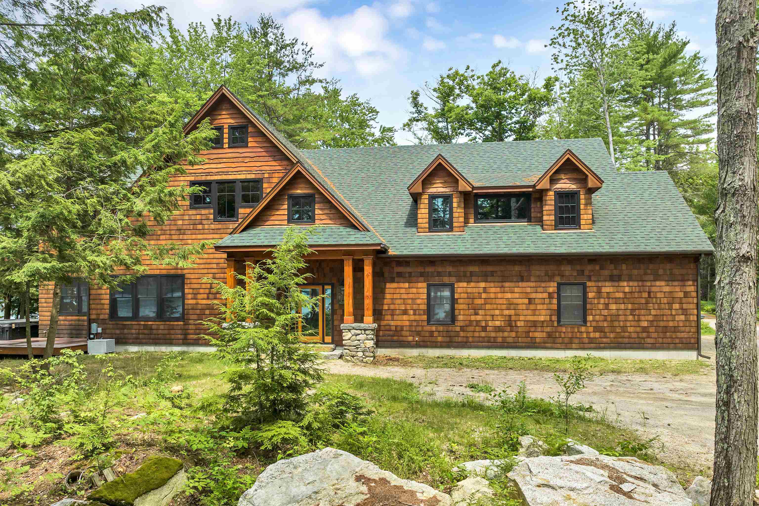 MLS 5028240: 85 Mirror Lake Drive, Tuftonboro NH