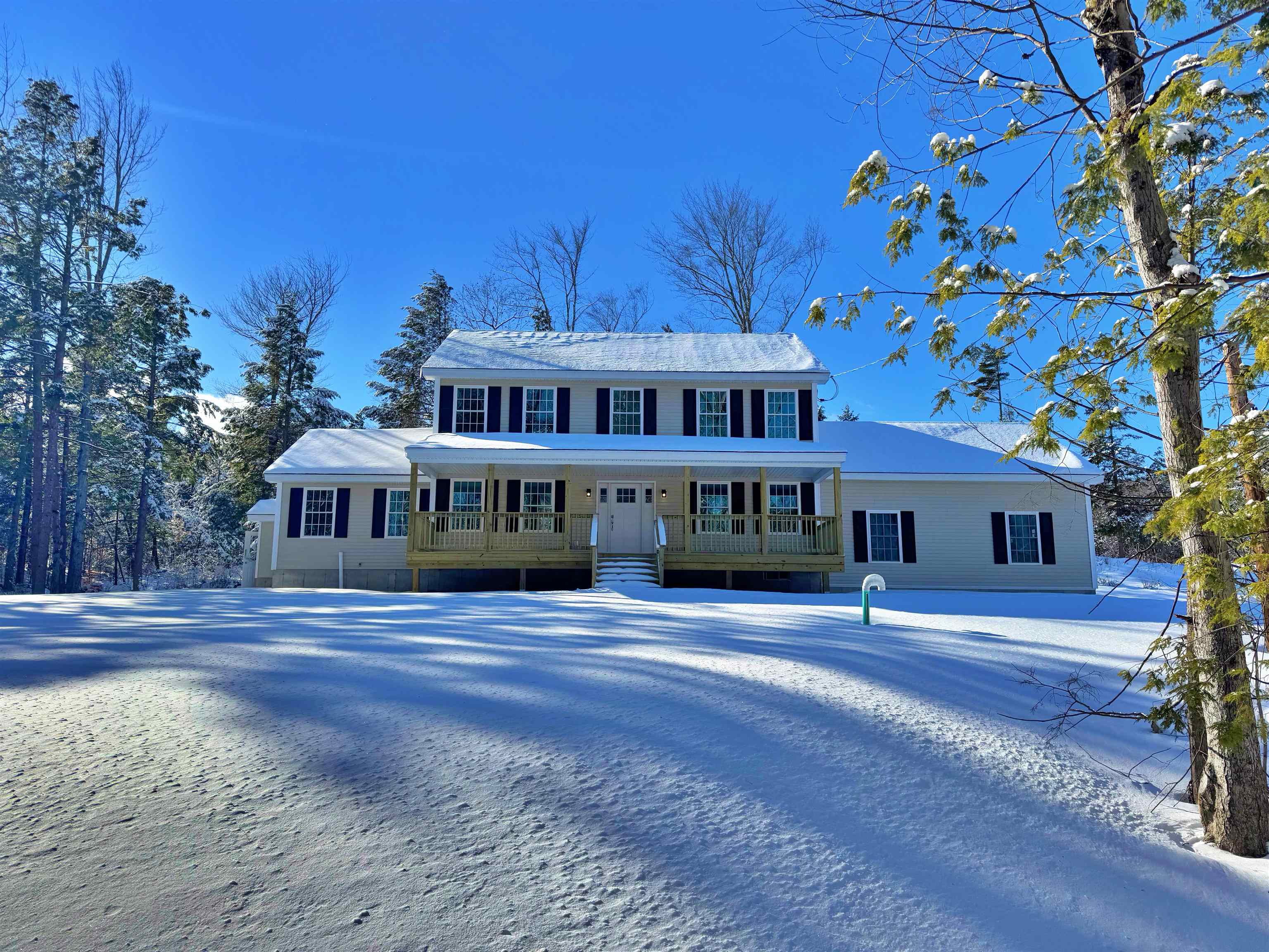 Photo of 21 Perkins Pond Road Weare NH 03281