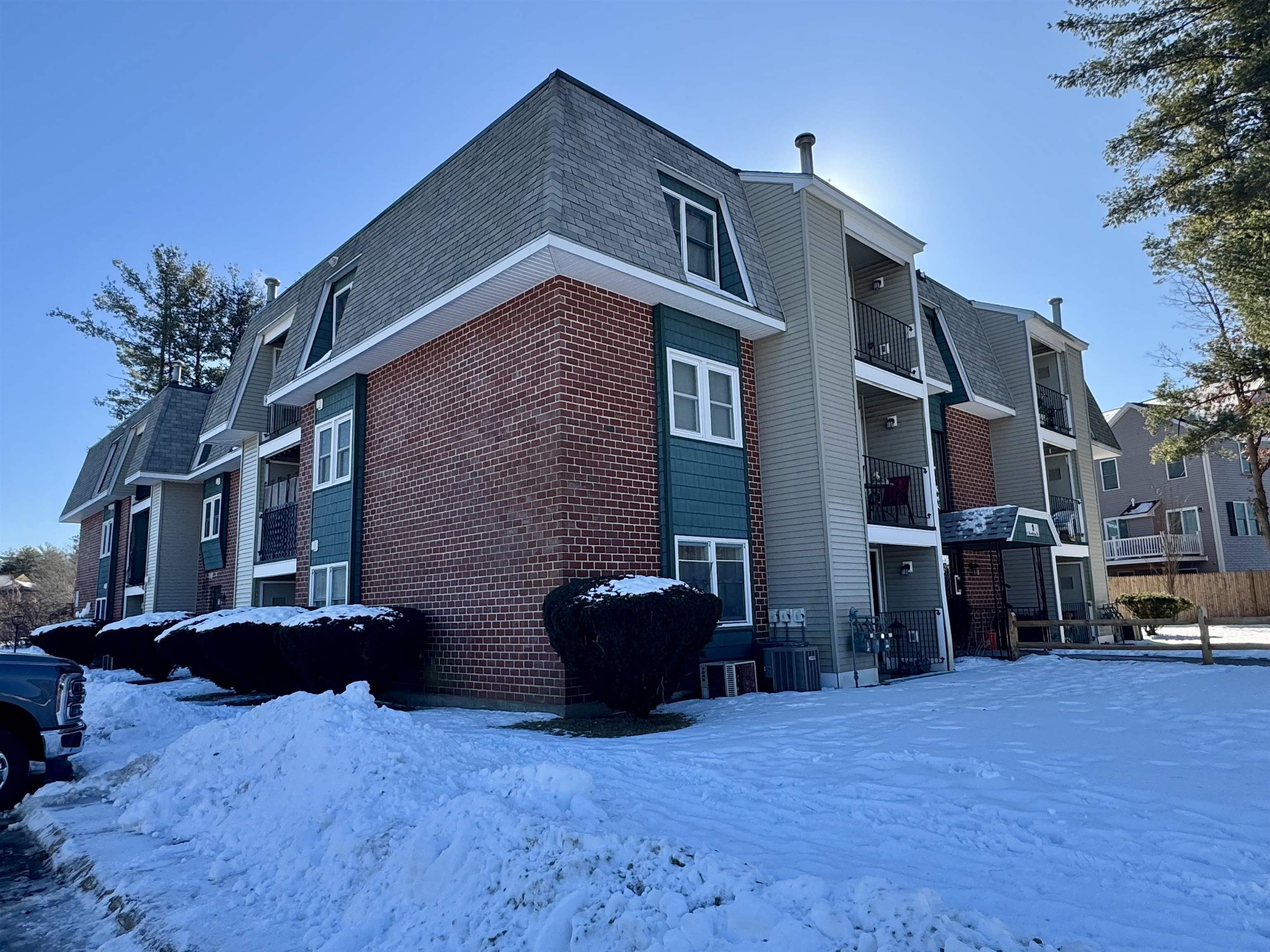 Photo of 2 Roedean Drive Nashua NH 03063