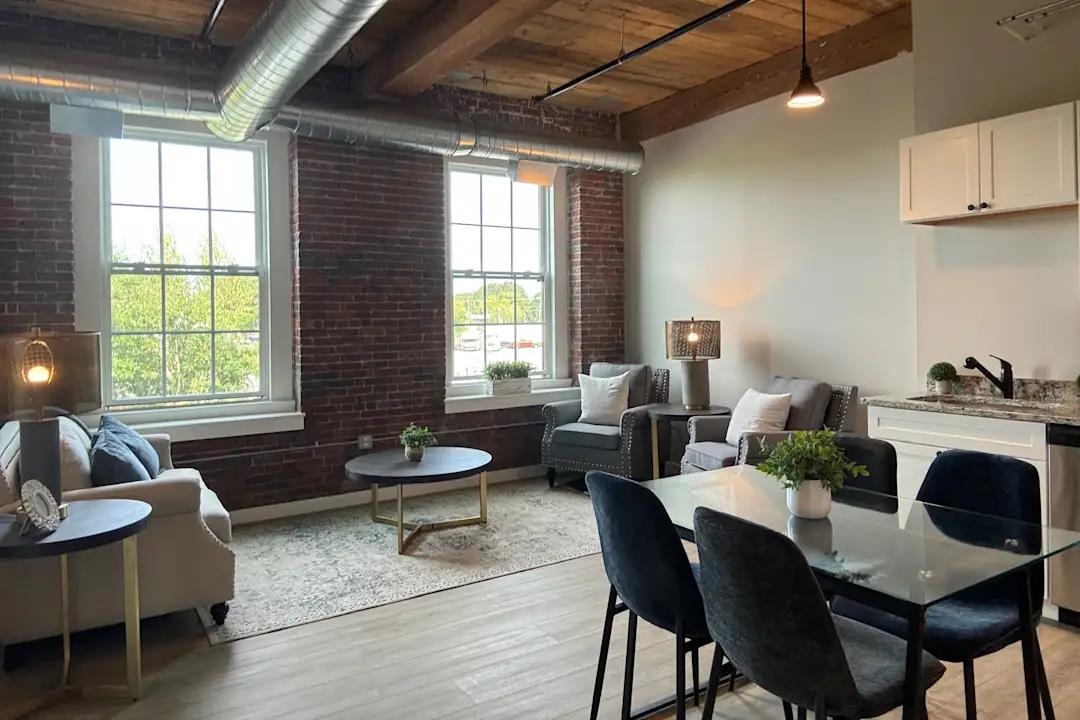Photo of 110 East Hollis Street Nashua NH 03060
