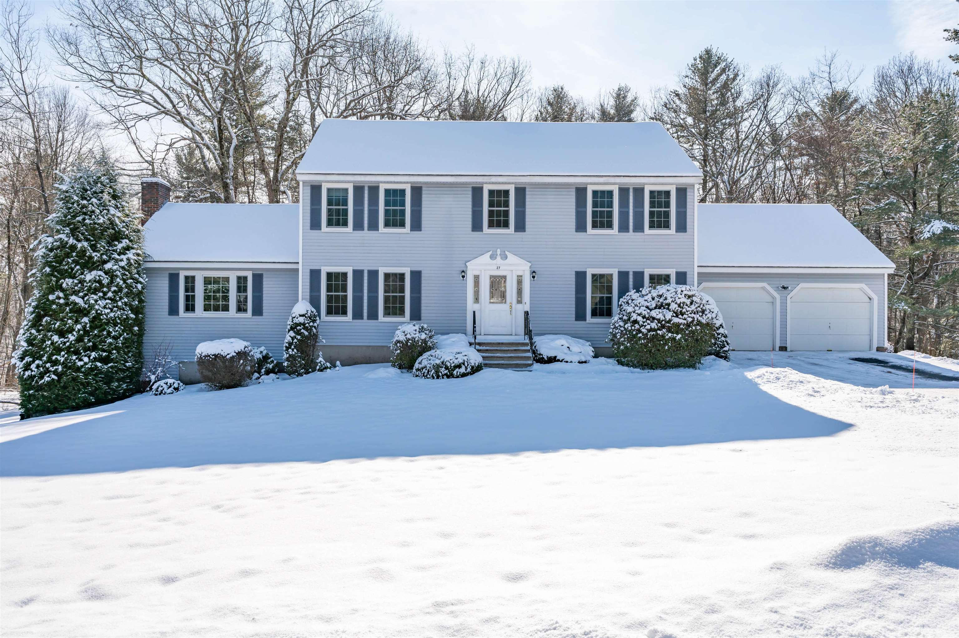 Photo of 27 White Plains Avenue Londonderry NH 03053