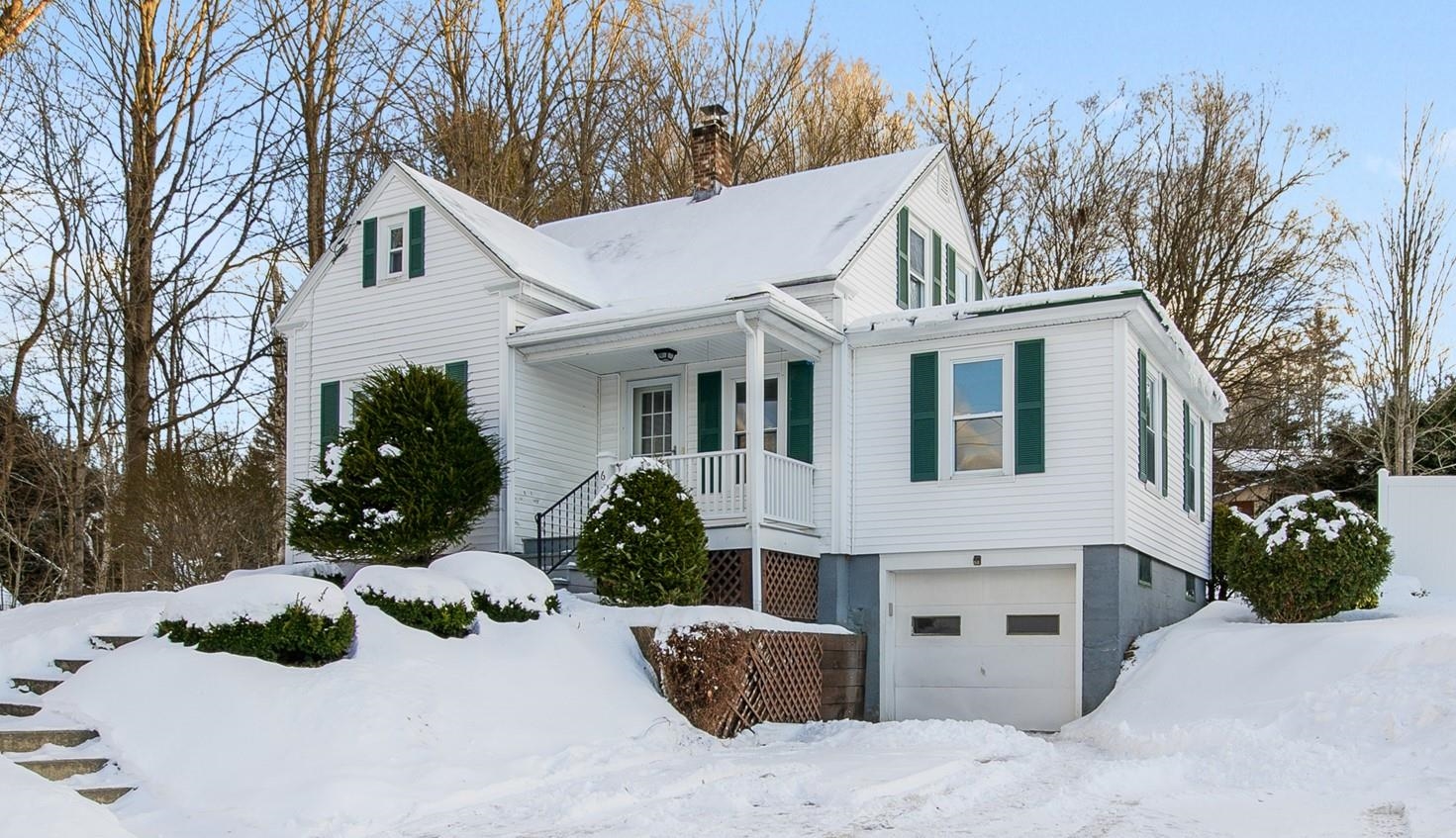 Claremont NH Home for sale $299,999 $221 per sq.ft.