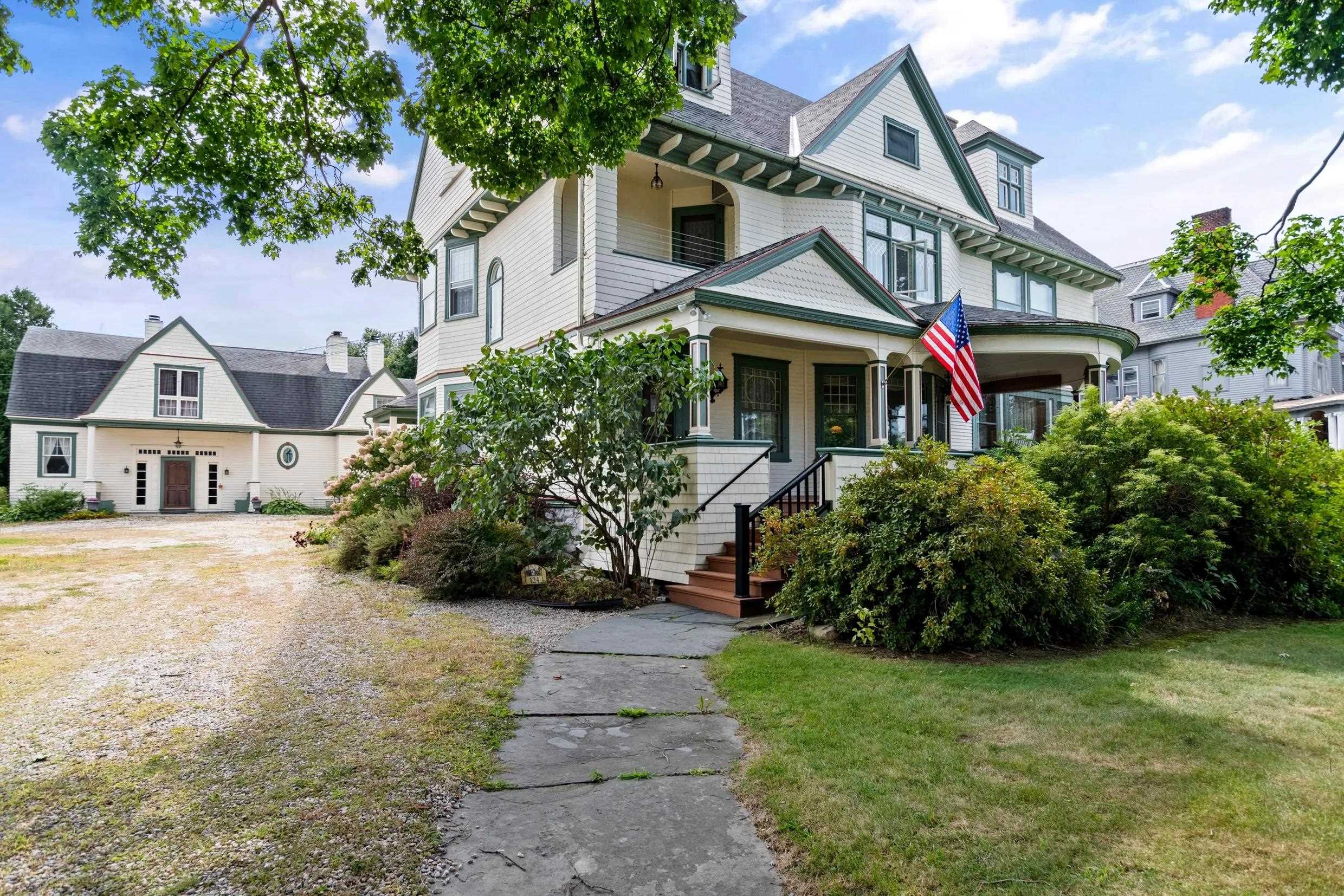 Village of Bennington in Town of Bennington VT Commercial Property for sale $1,499,000 $162 per sq.ft.