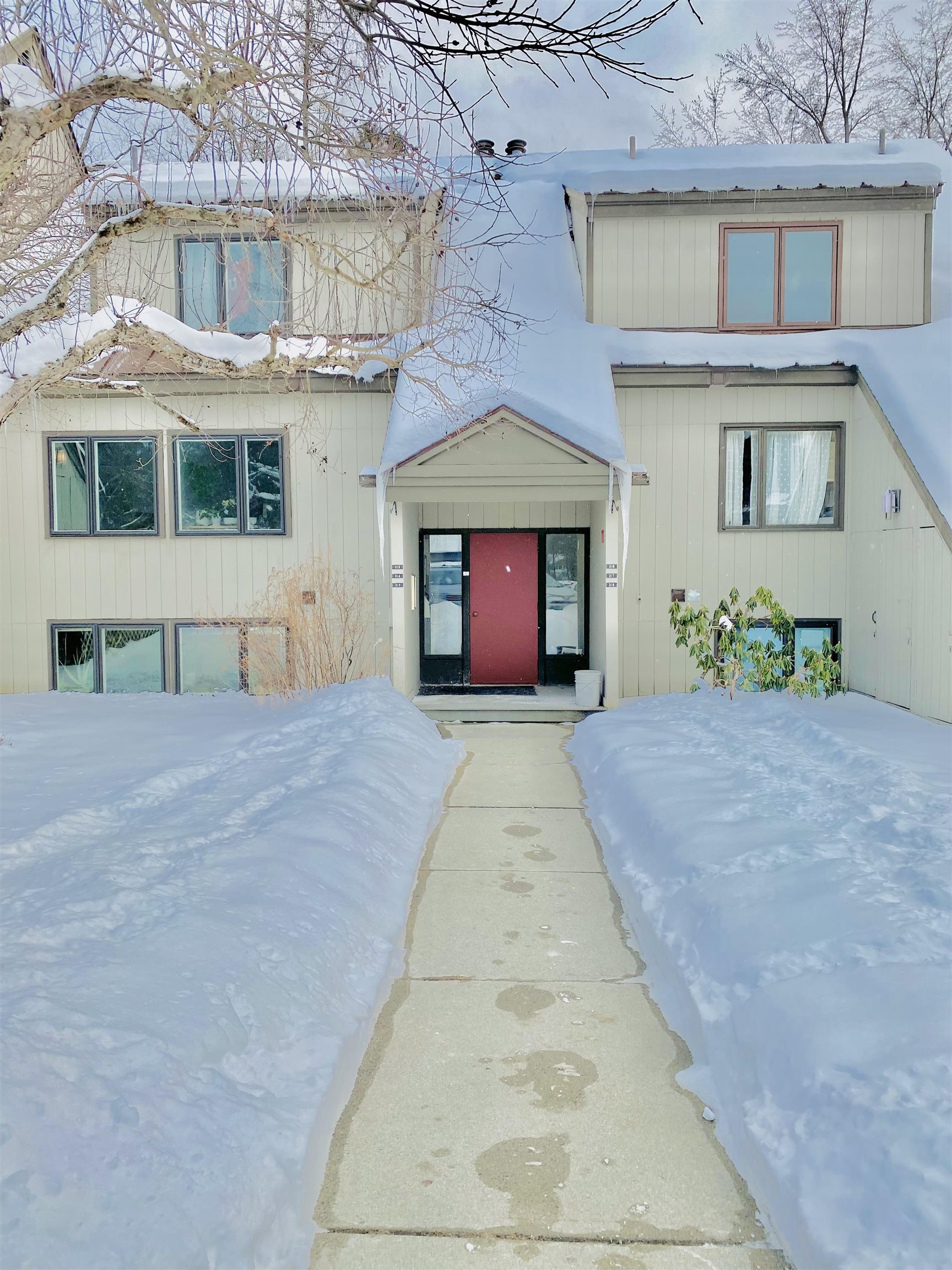 Hanover NH Condo for sale $399,000 $416 per sq.ft.