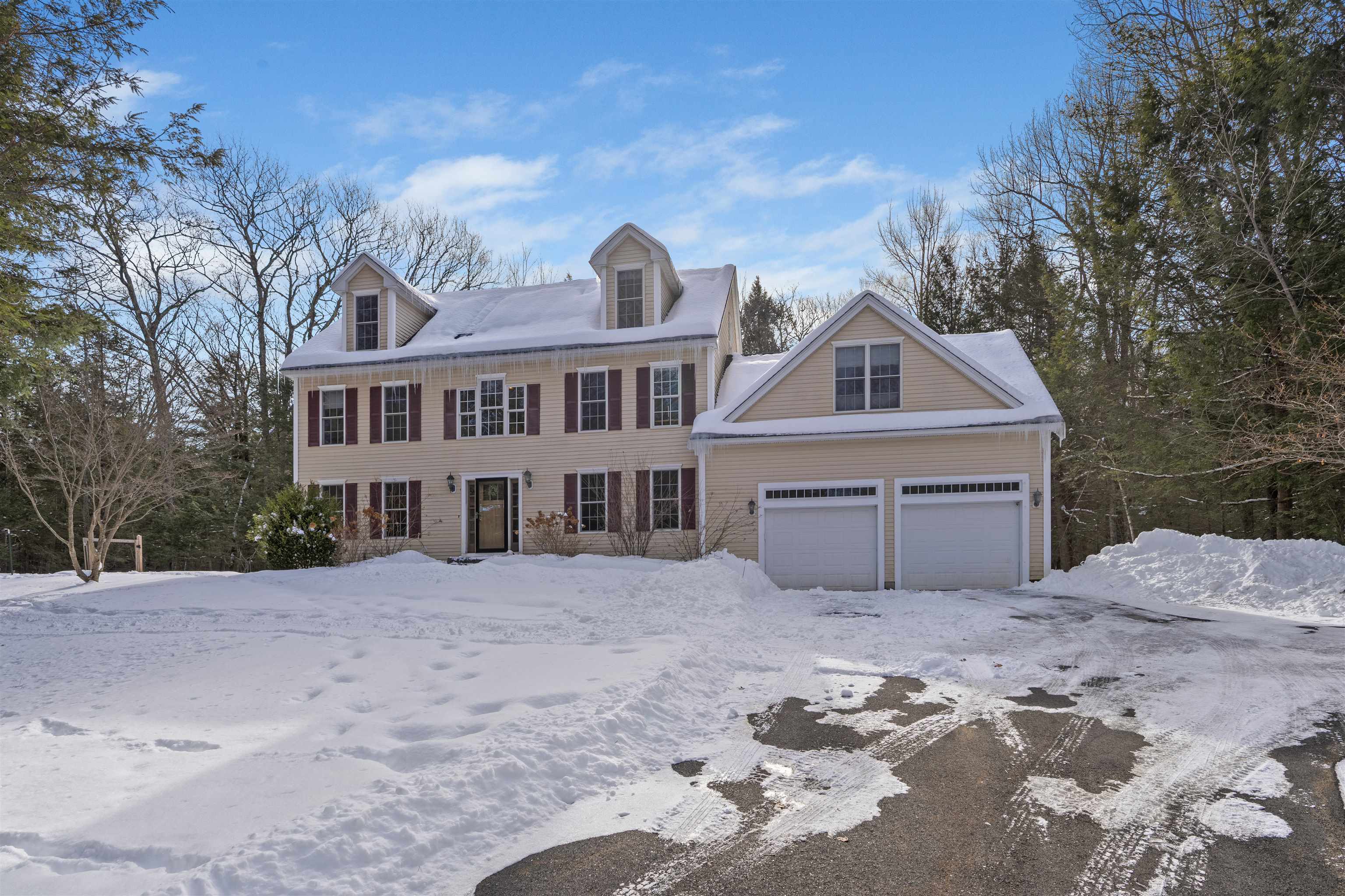 Photo of 4 Champernowne Road Madbury NH 03823