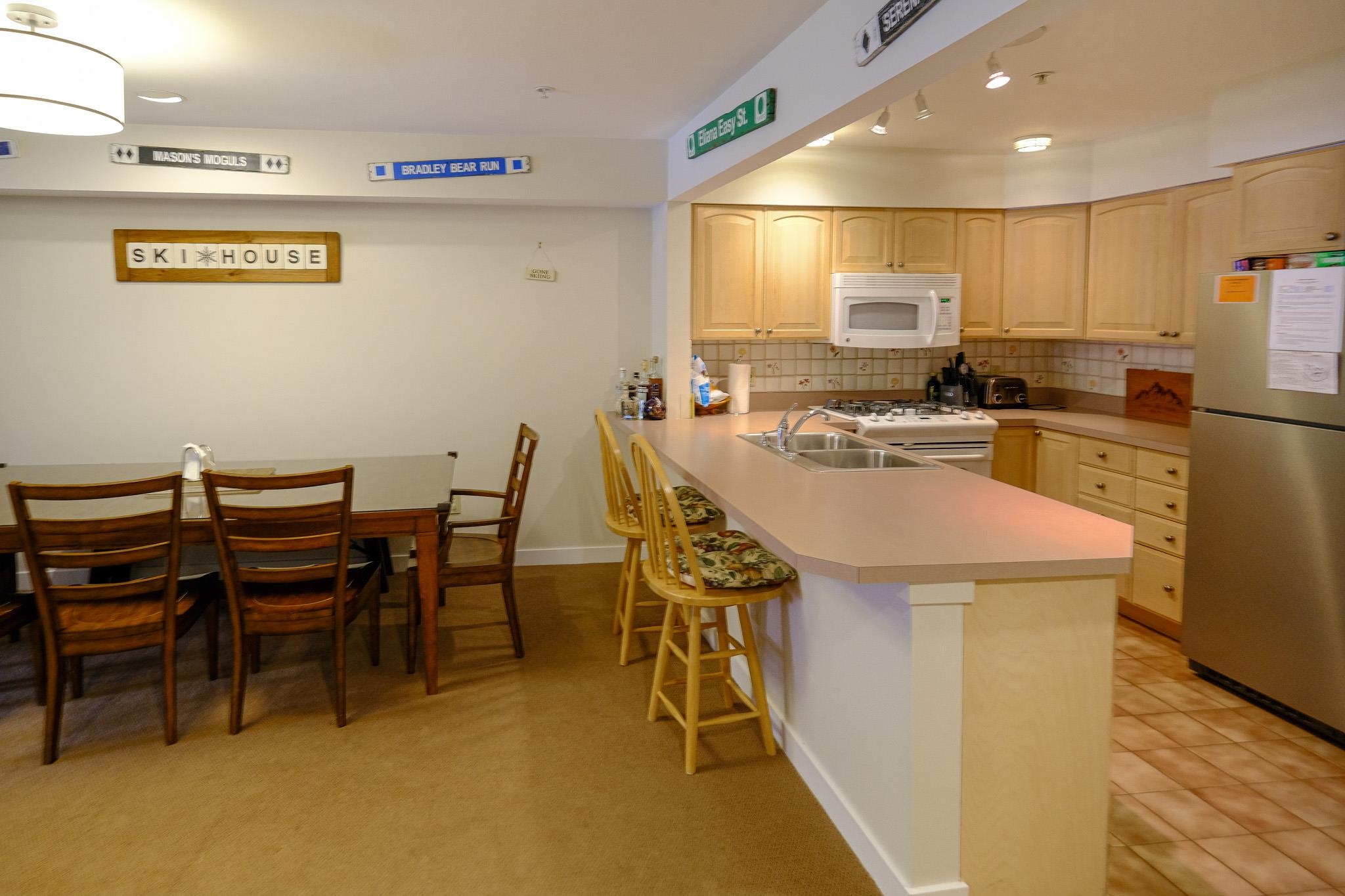 Breakfast bar