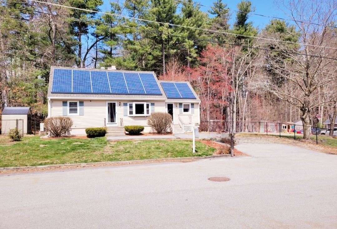 Photo of 22 Cambridge Road Nashua NH 03062