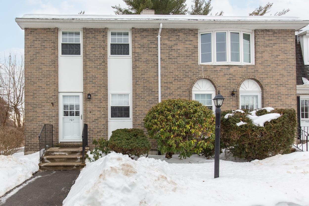 MLS 5030535: 101 Fieldstone Drive, Londonderry NH