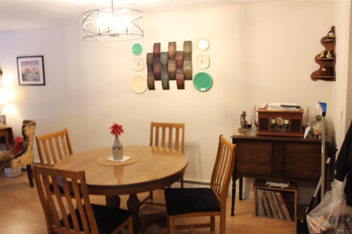 Dining Room 22785167