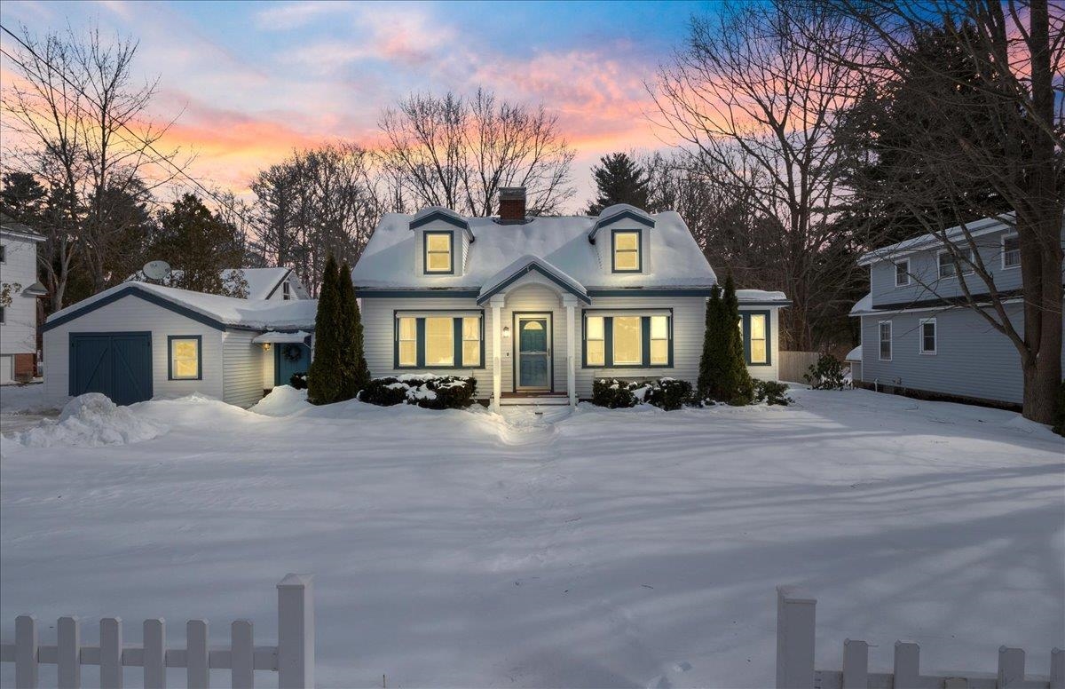 MLS 5031031: 94 Court Street, Exeter NH
