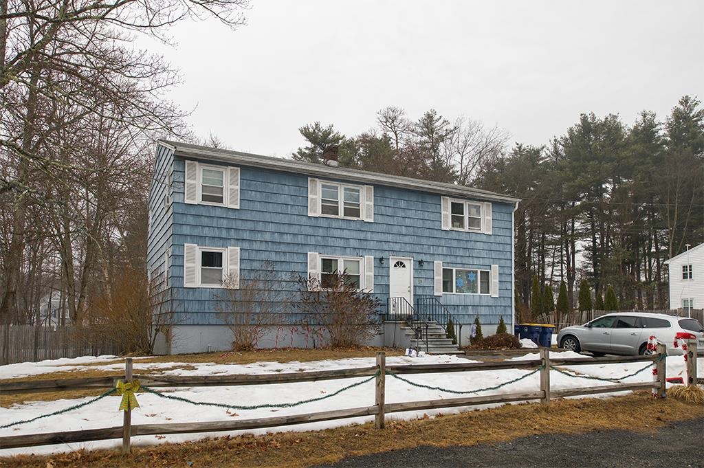 MLS 5031313: 9 Auburn Street, Plaistow NH