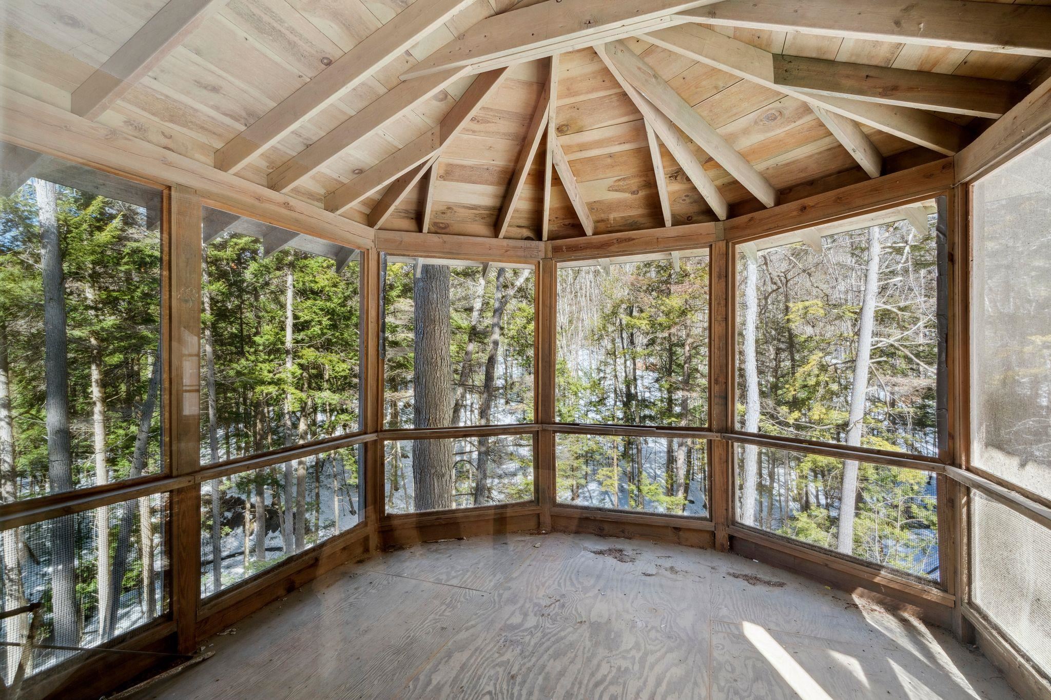 In the "Treetops" 22814765