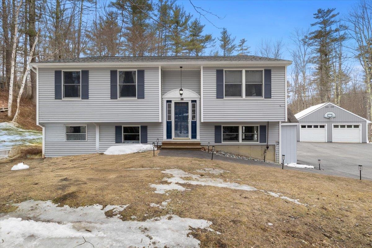 MLS 5031685: 173 Second Crown Point Road, Barrington NH