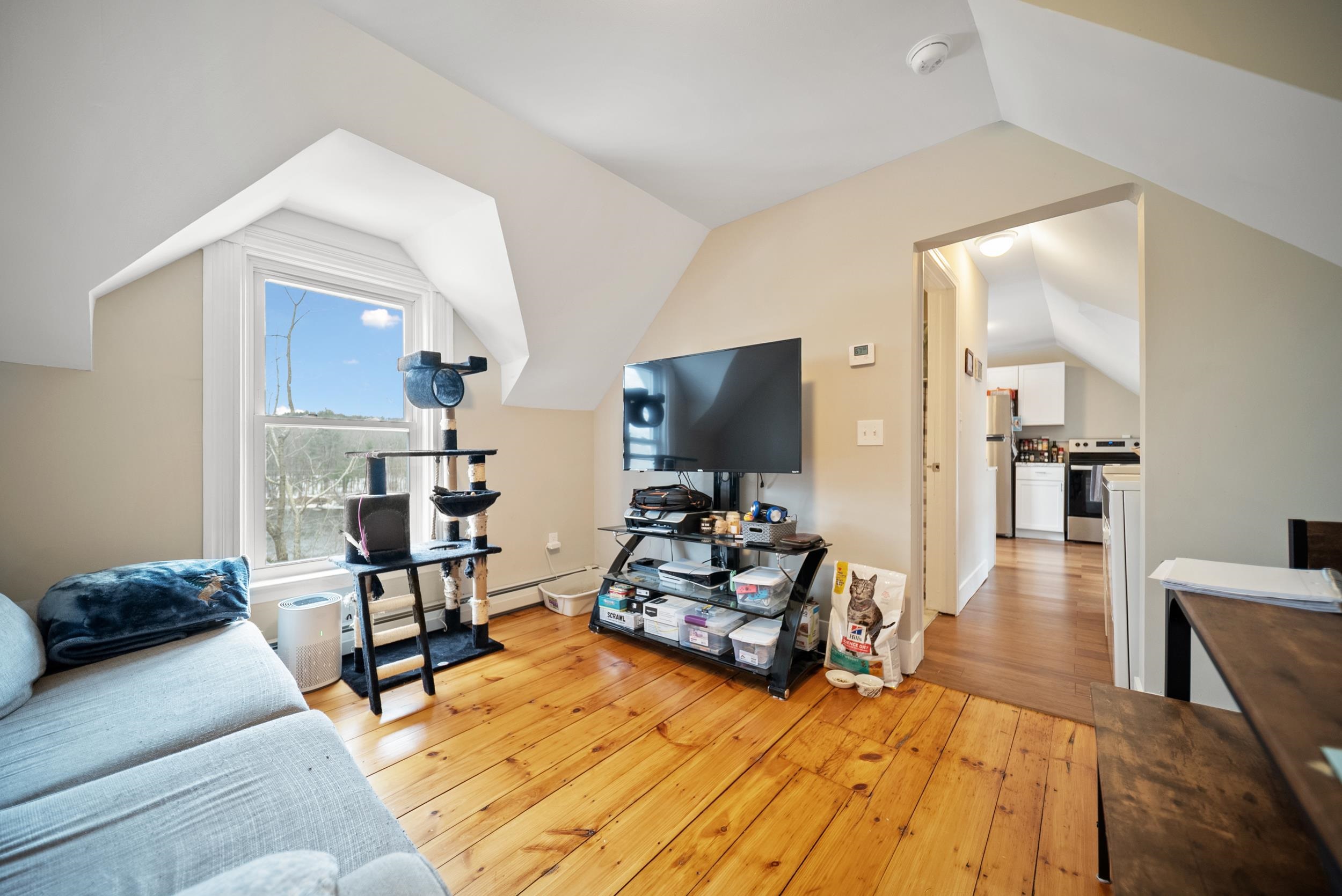 2 floor living room