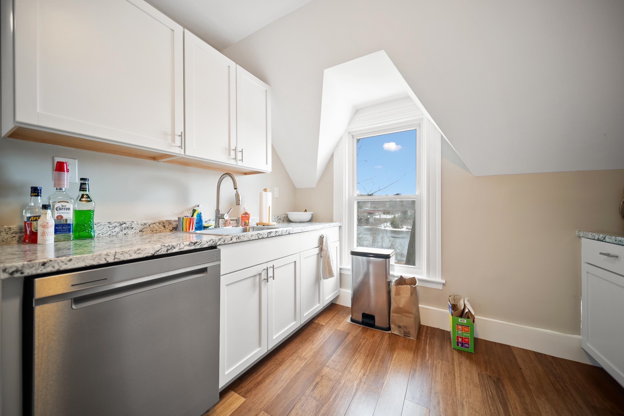 2 floor kitchen