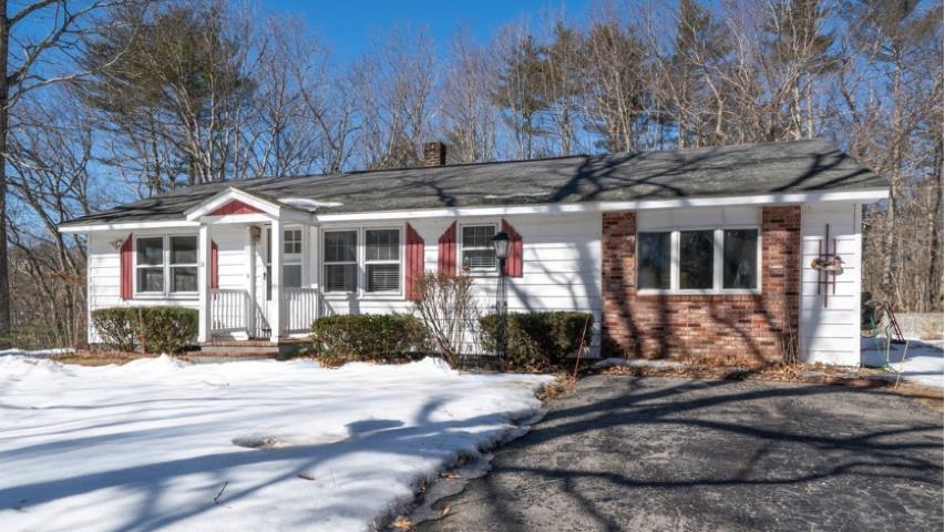 Photo of 18 Pond Lane Fremont NH 03044