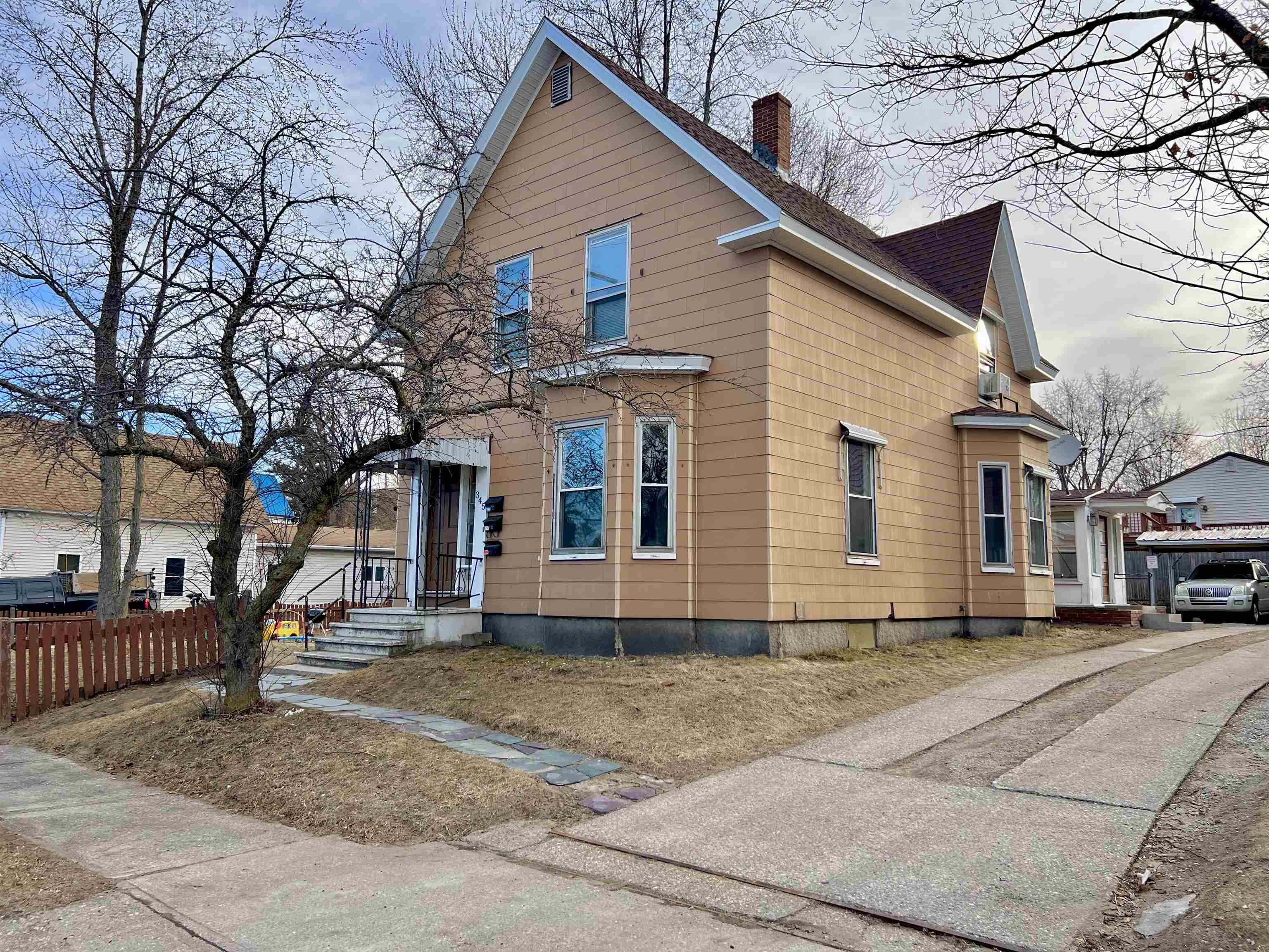 Photo of 345 Belmont Street Manchester NH 03103