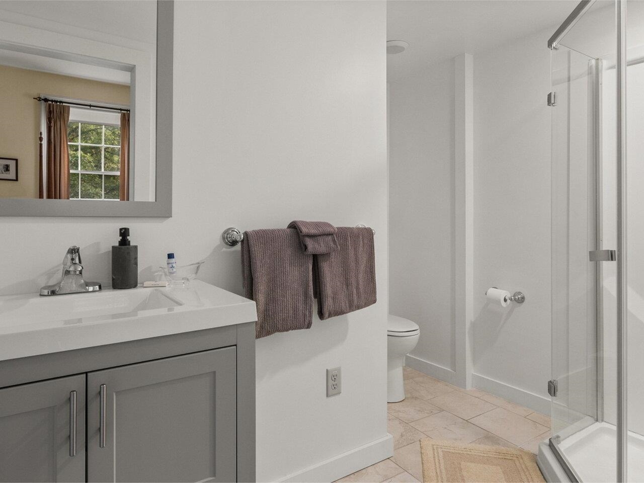 Robert Frost bathroom