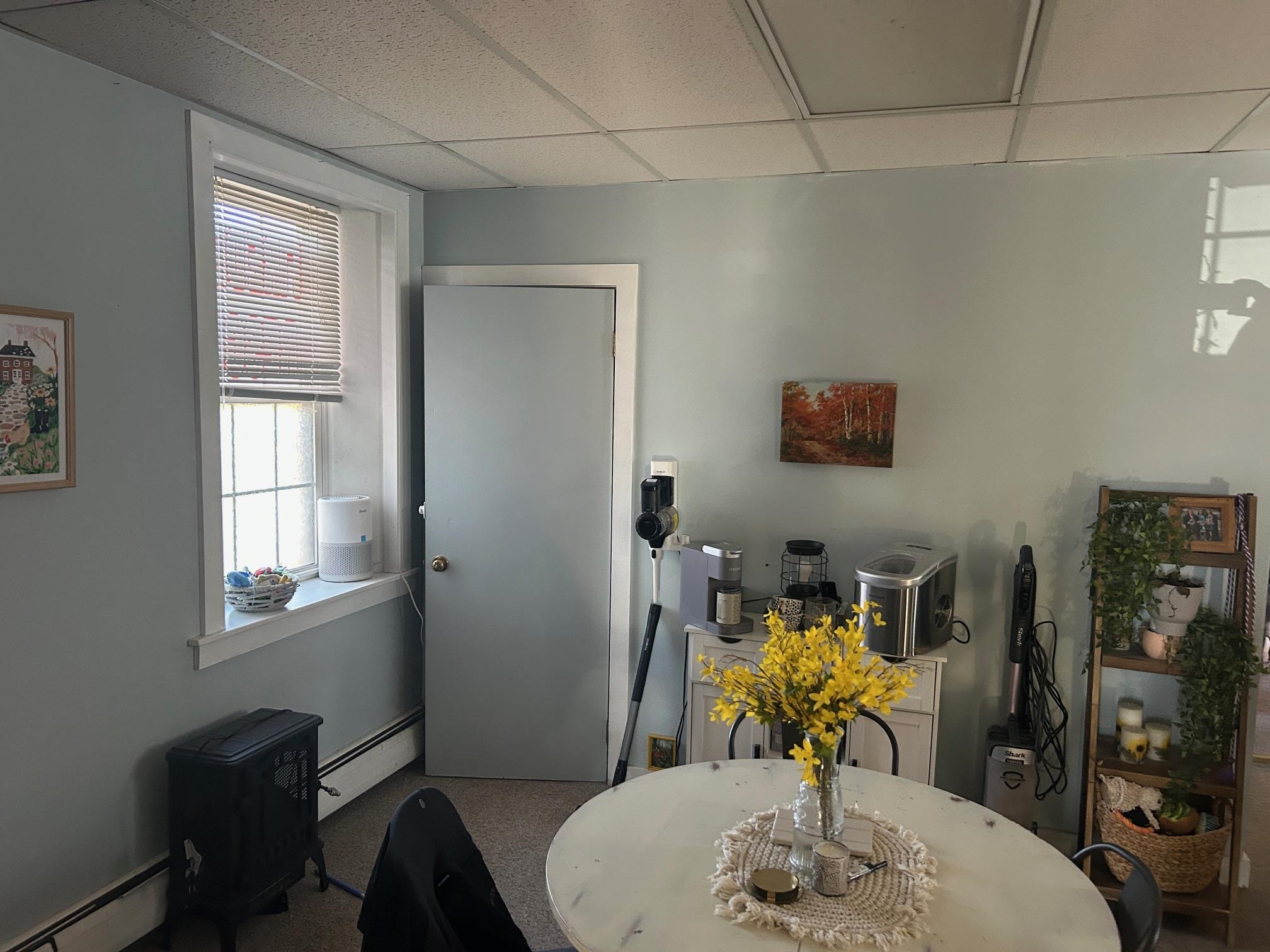 Dining room apt 1