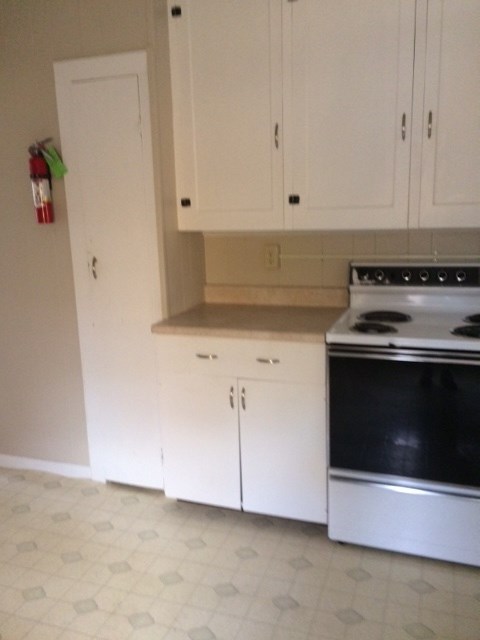 Kitchen in unit 3