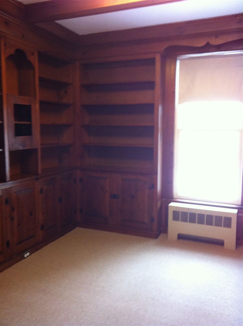 Den in unit 1