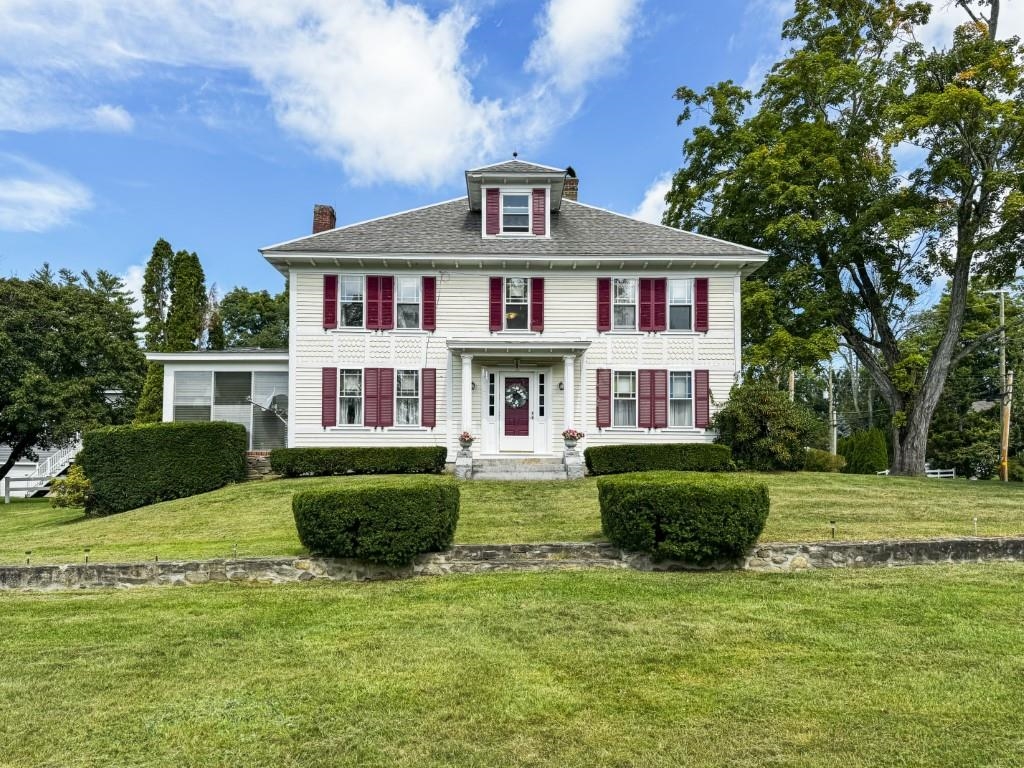 Photo of 2 Plumer Road Epping NH 03042