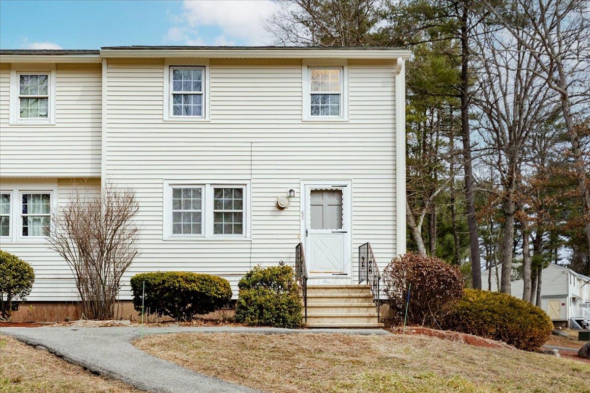 MLS 5032793: 47 Olde Country Village Road-Unit 47, Londonderry NH