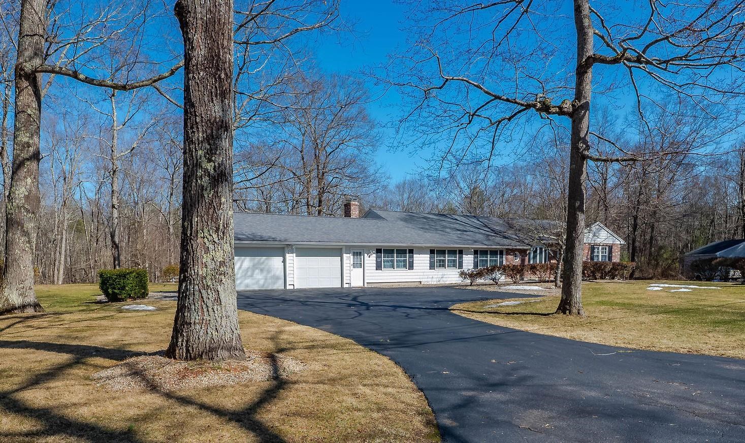 MLS 5032850: 23 Century Pines Drive, Barrington NH
