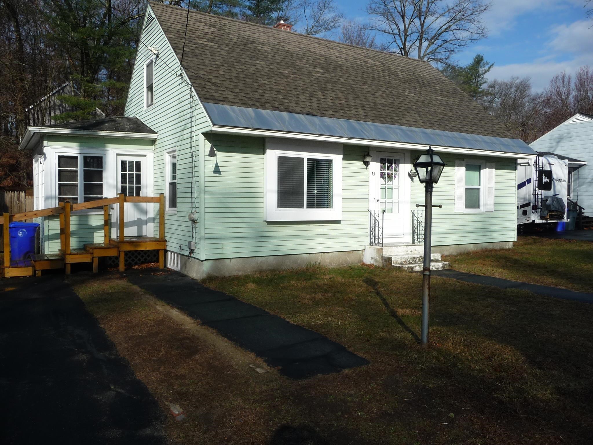 MANCHESTER NH Home for sale $$375,000 | $326 per sq.ft.