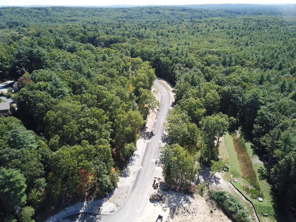 MLS 5033530: 10 Charles Road, Merrimack NH