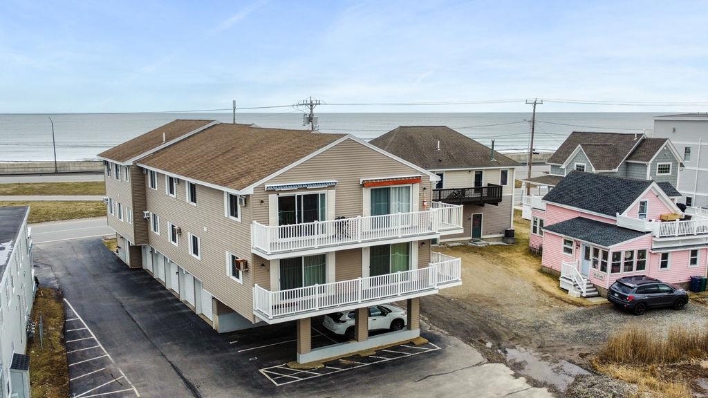 MLS 5033574: 611 Ocean Boulevard-Unit 3, Hampton NH