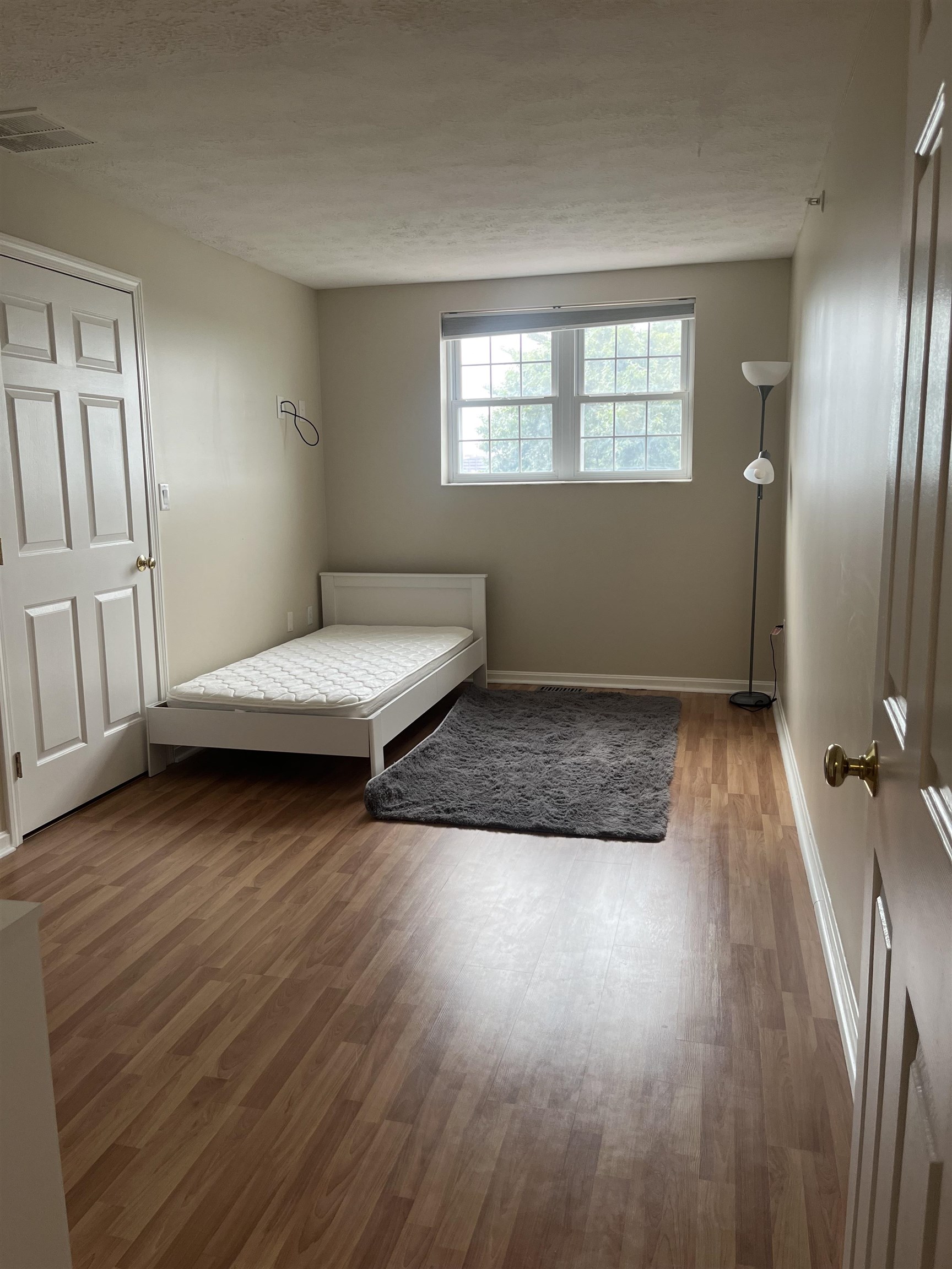 Bedroom 2 22979136