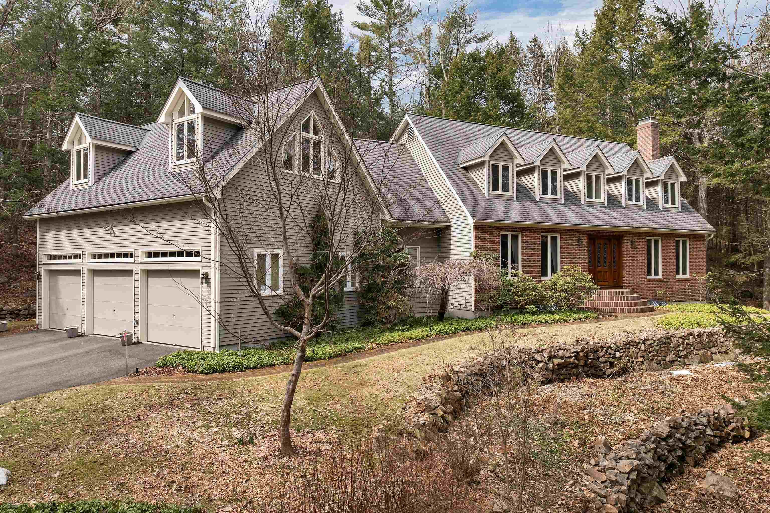 Photo of 64 Horace Greeley Road Amherst NH 03031