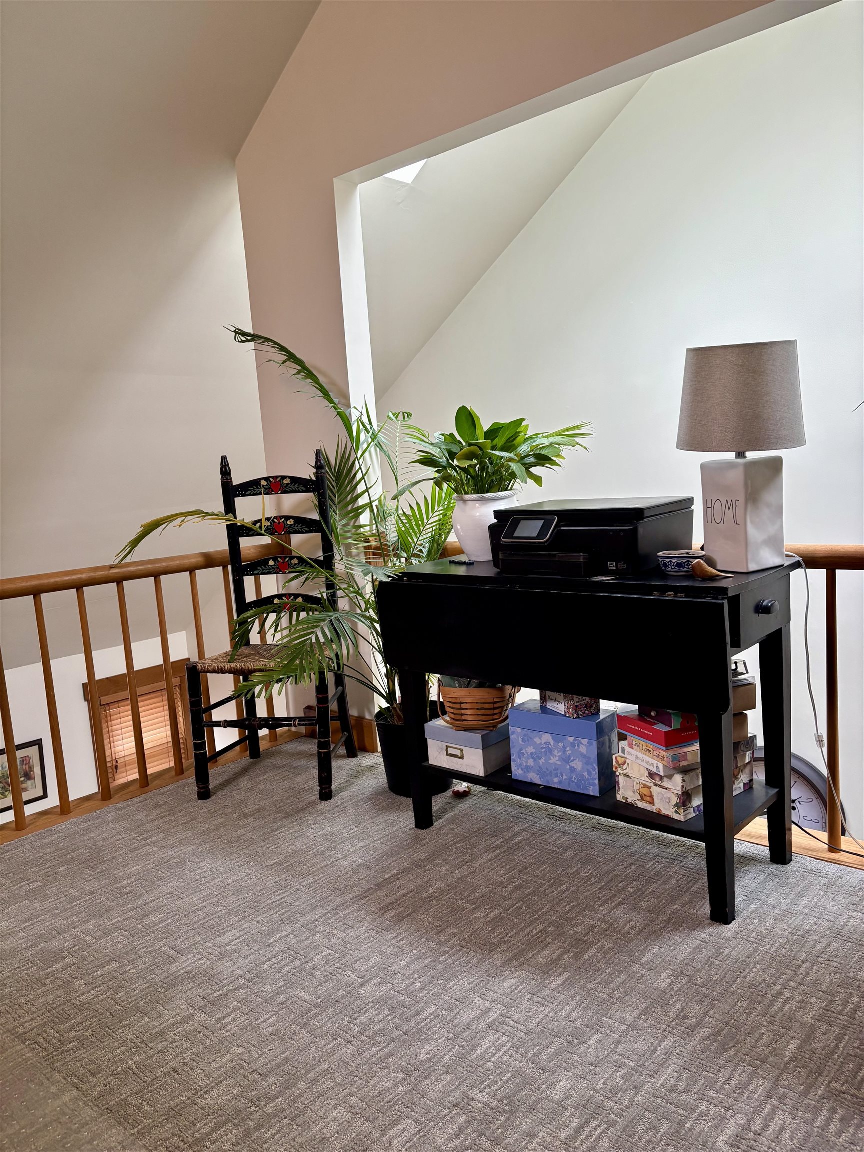 Office overlooking a beautiful garden. 22924104