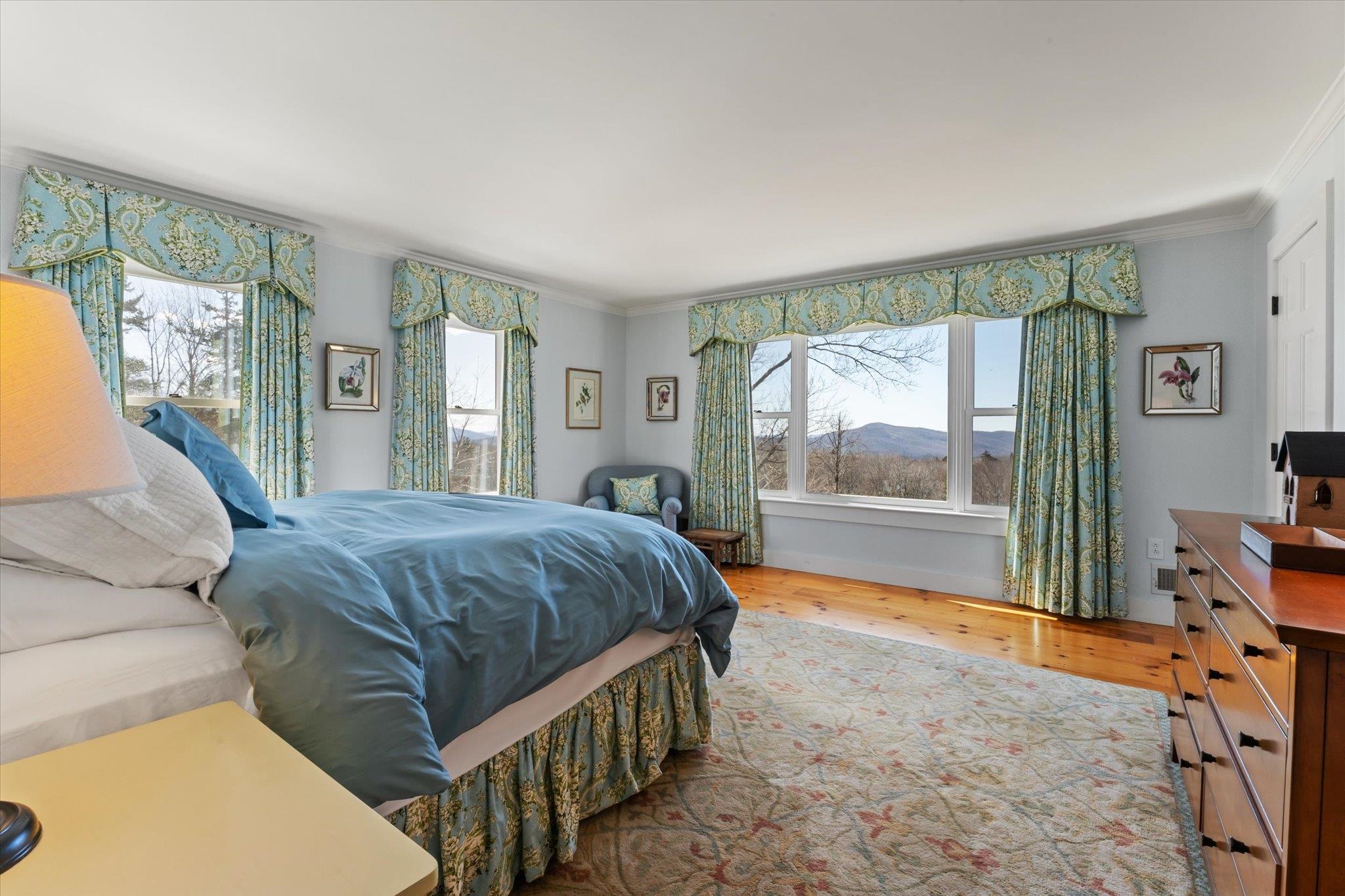 Second floor bedroom with mountain views