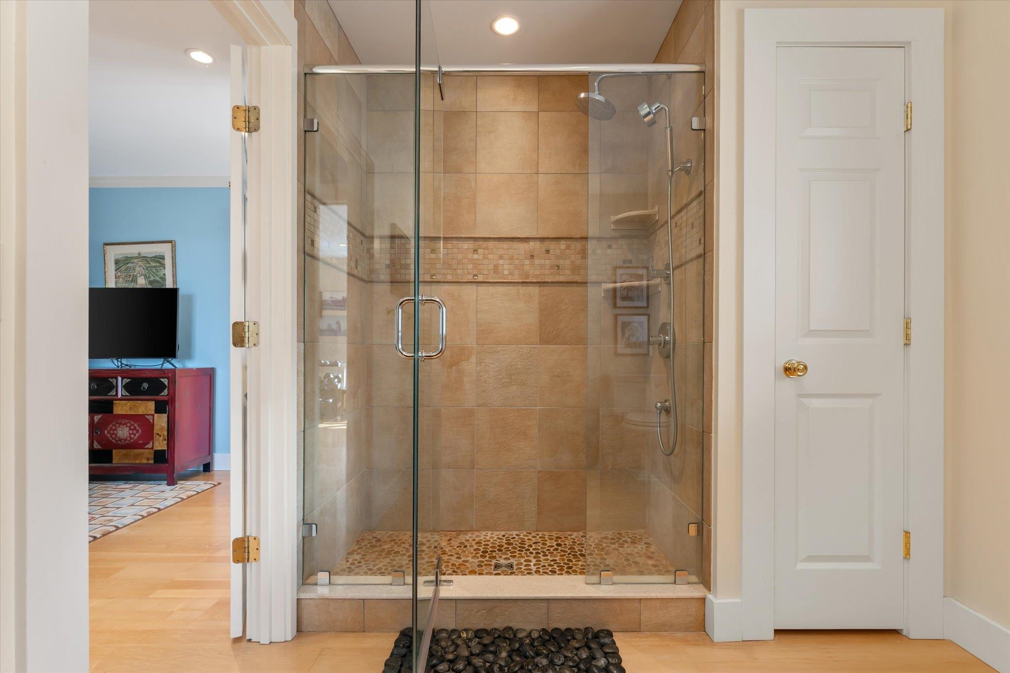 Walk in shower