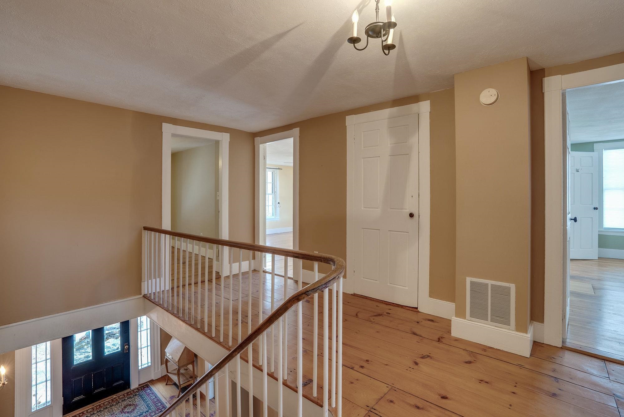 2nd Floor Landing