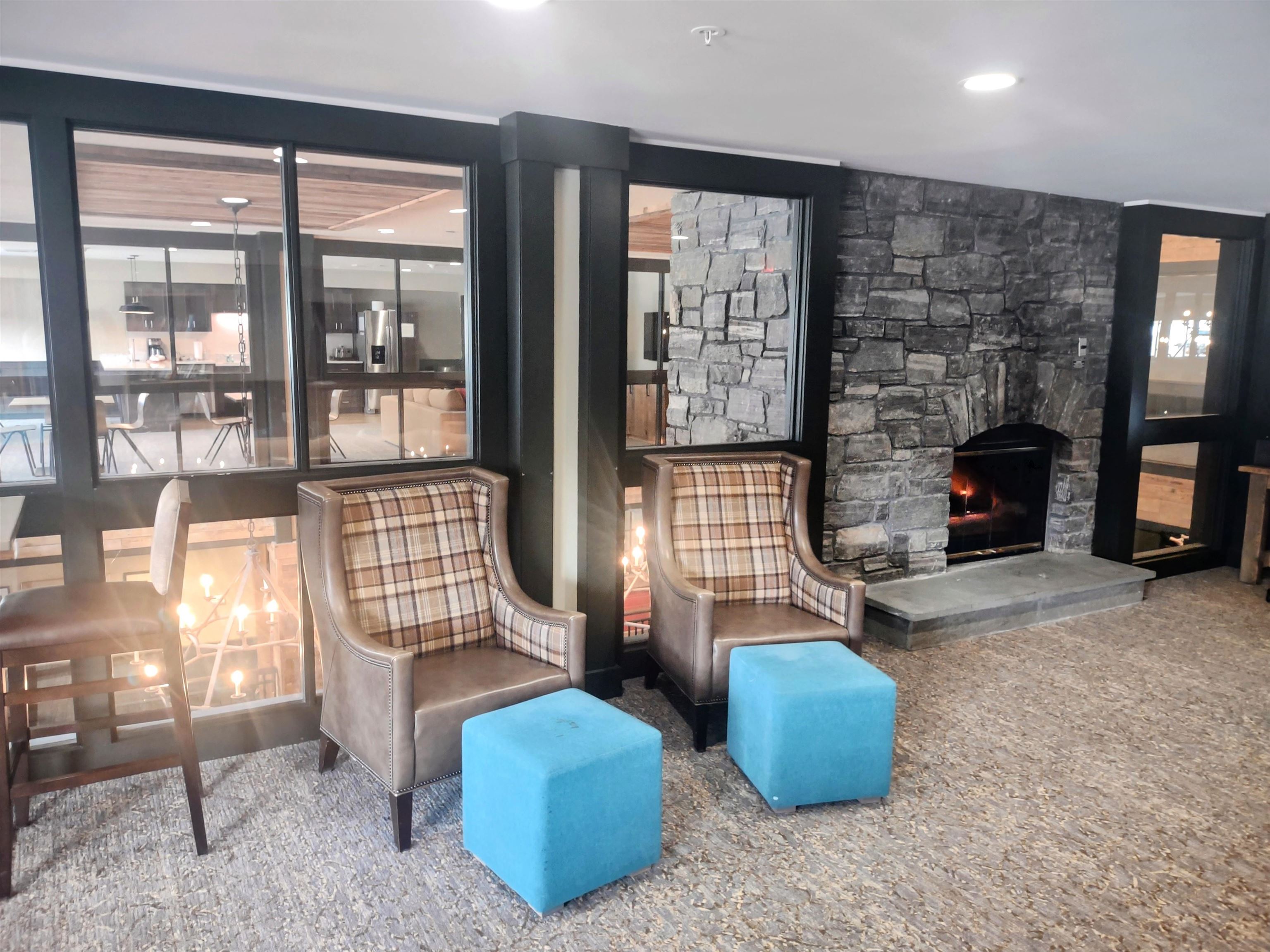 PRIVATE OWNERS LOUNGE