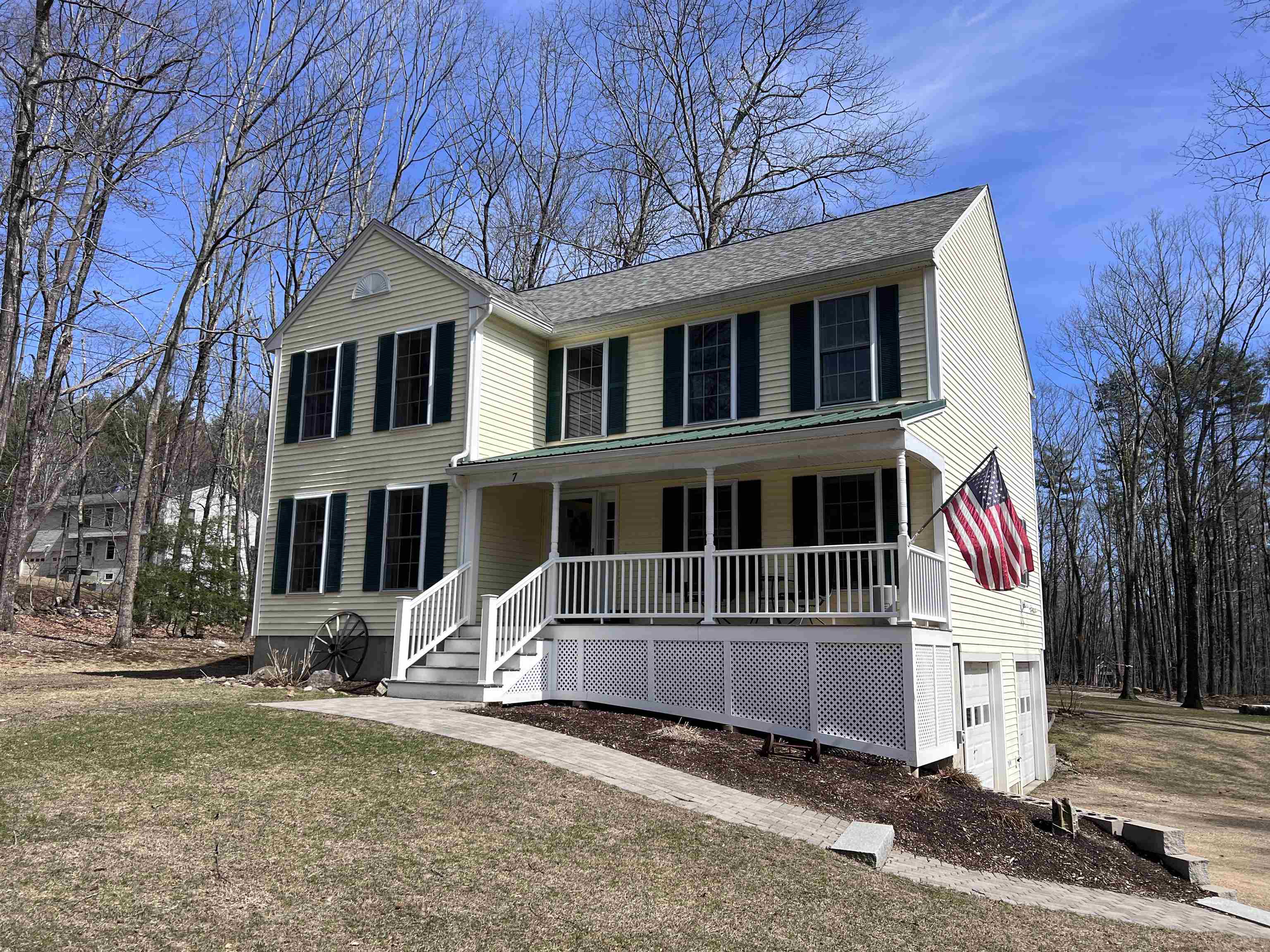 Photo of 7 Prevere Road Raymond NH 03077