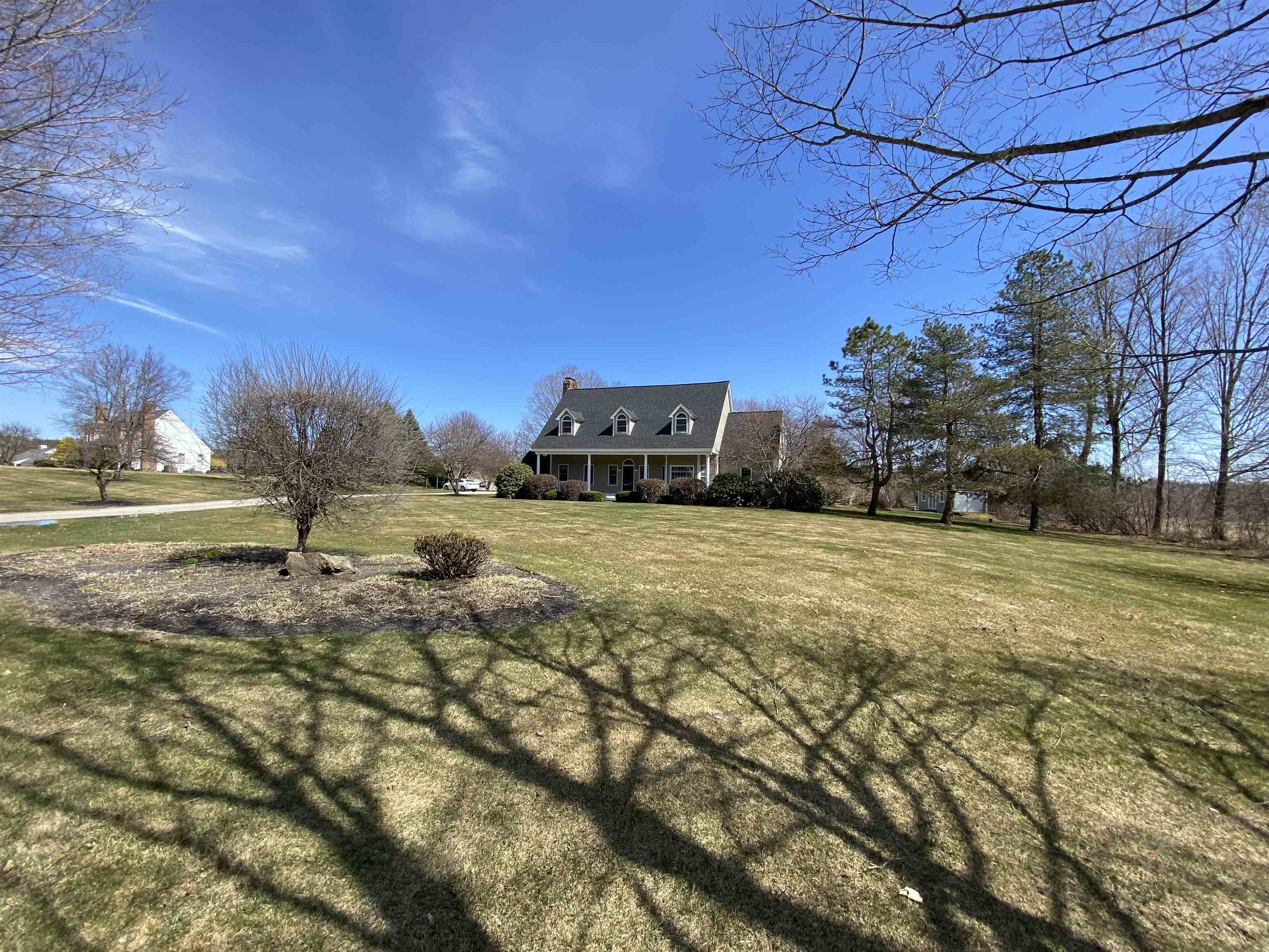 Photo of 118 N Pepperell Road Hollis NH 03049