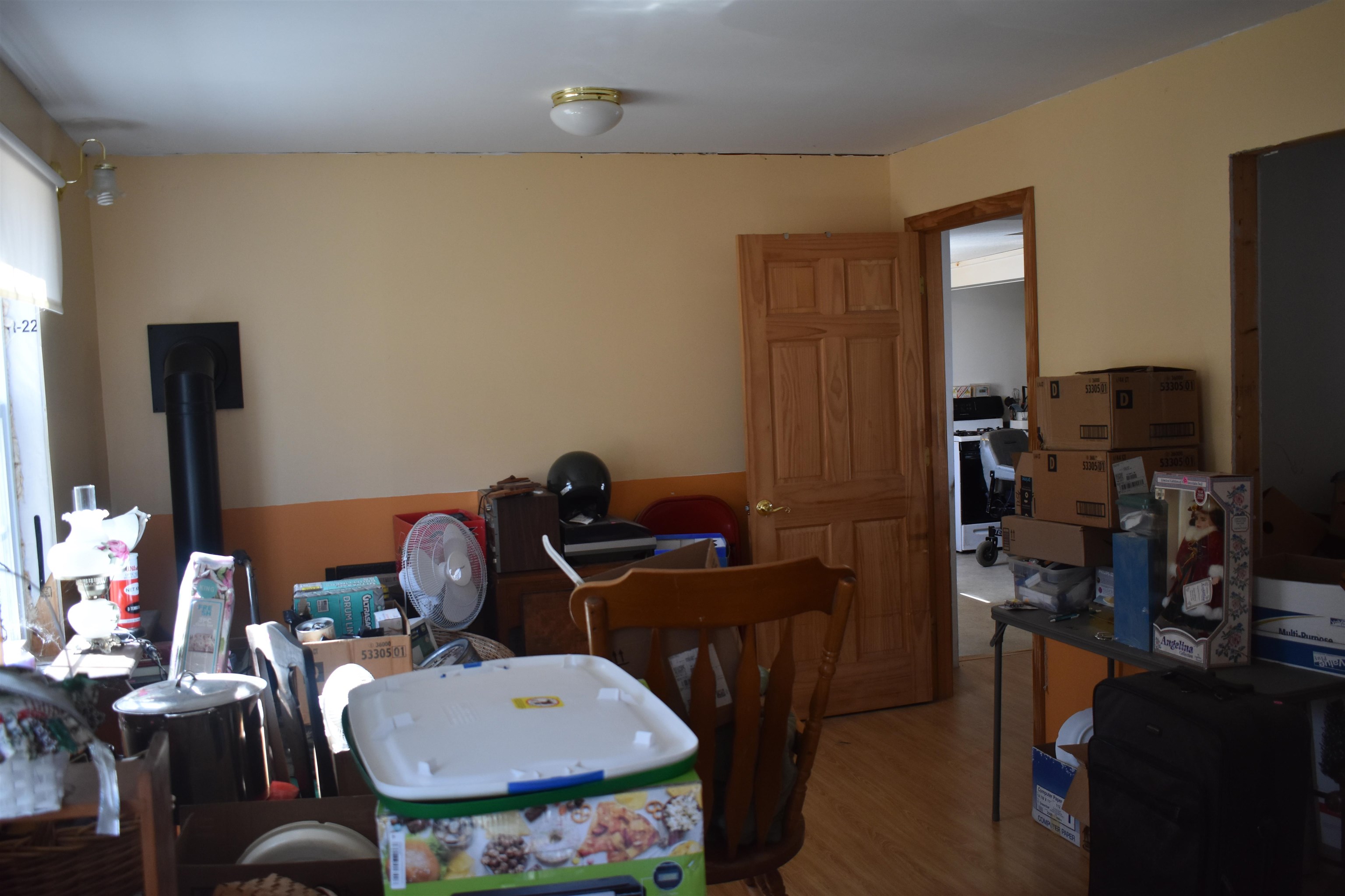 Main Level Bedroom w/gas stove 22956025