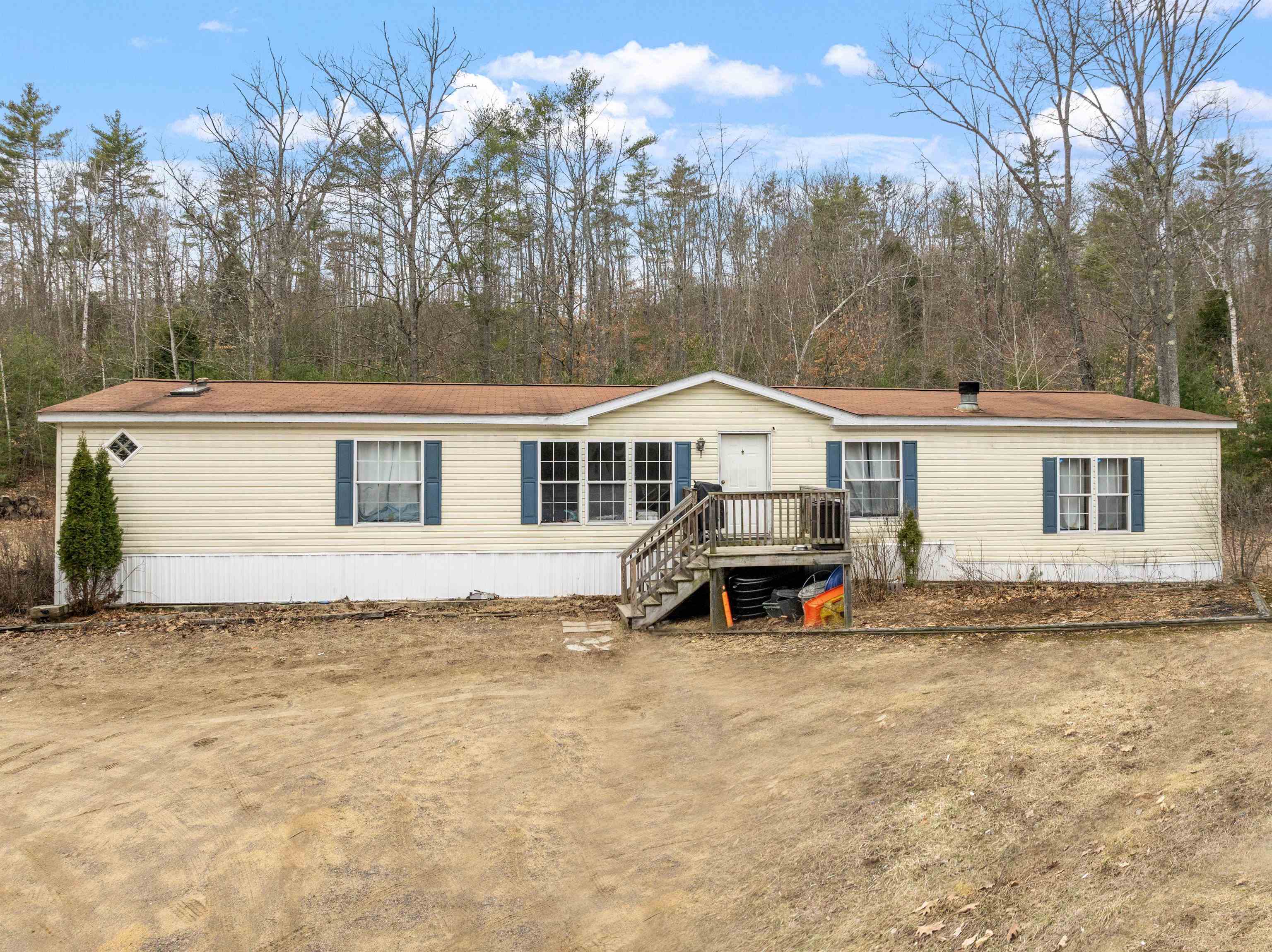 Photo of 385 Sandogardy Pond Road Northfield NH 03276