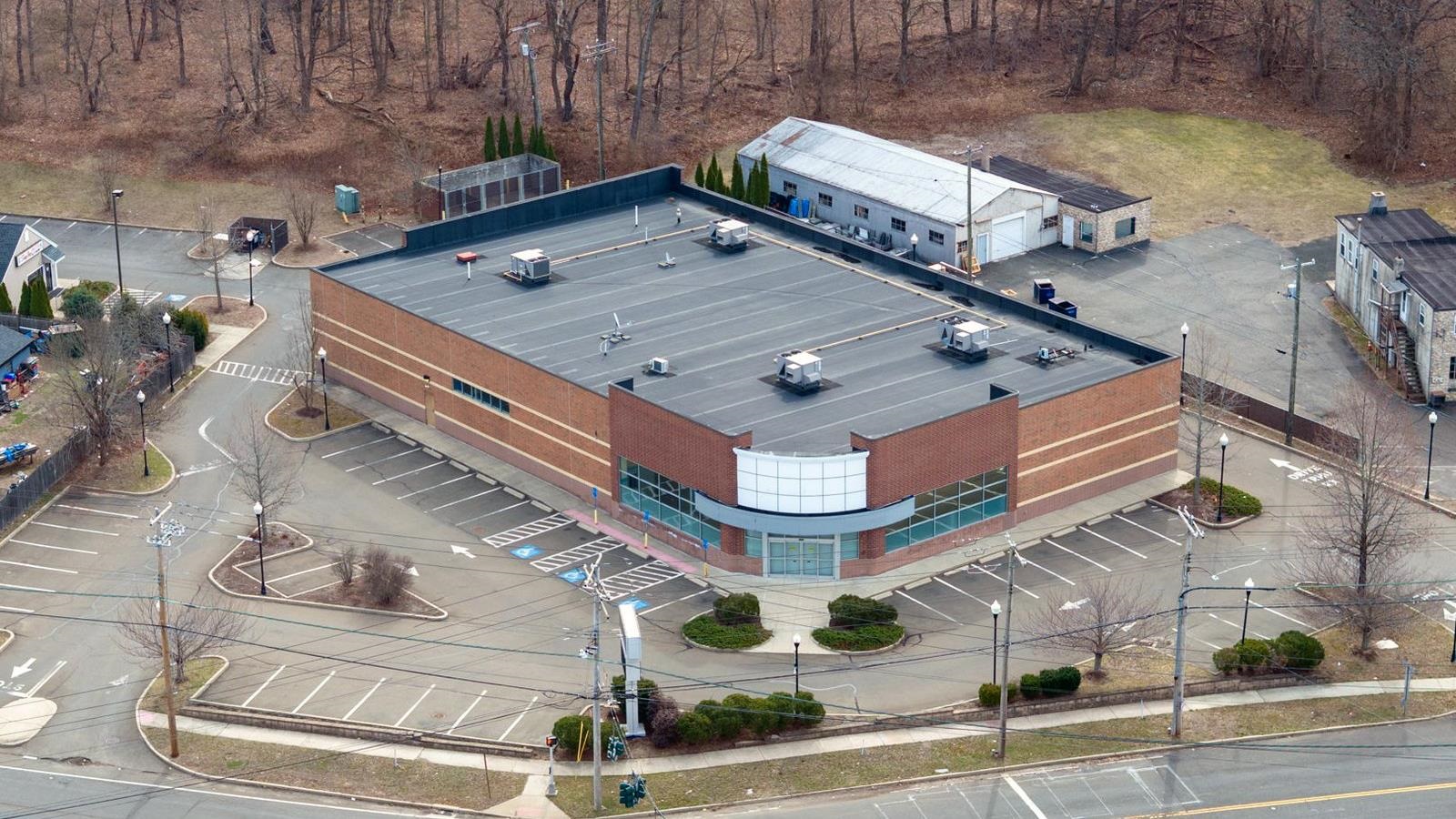 Photo of 85 Middletown Avenue North Haven CT 06473