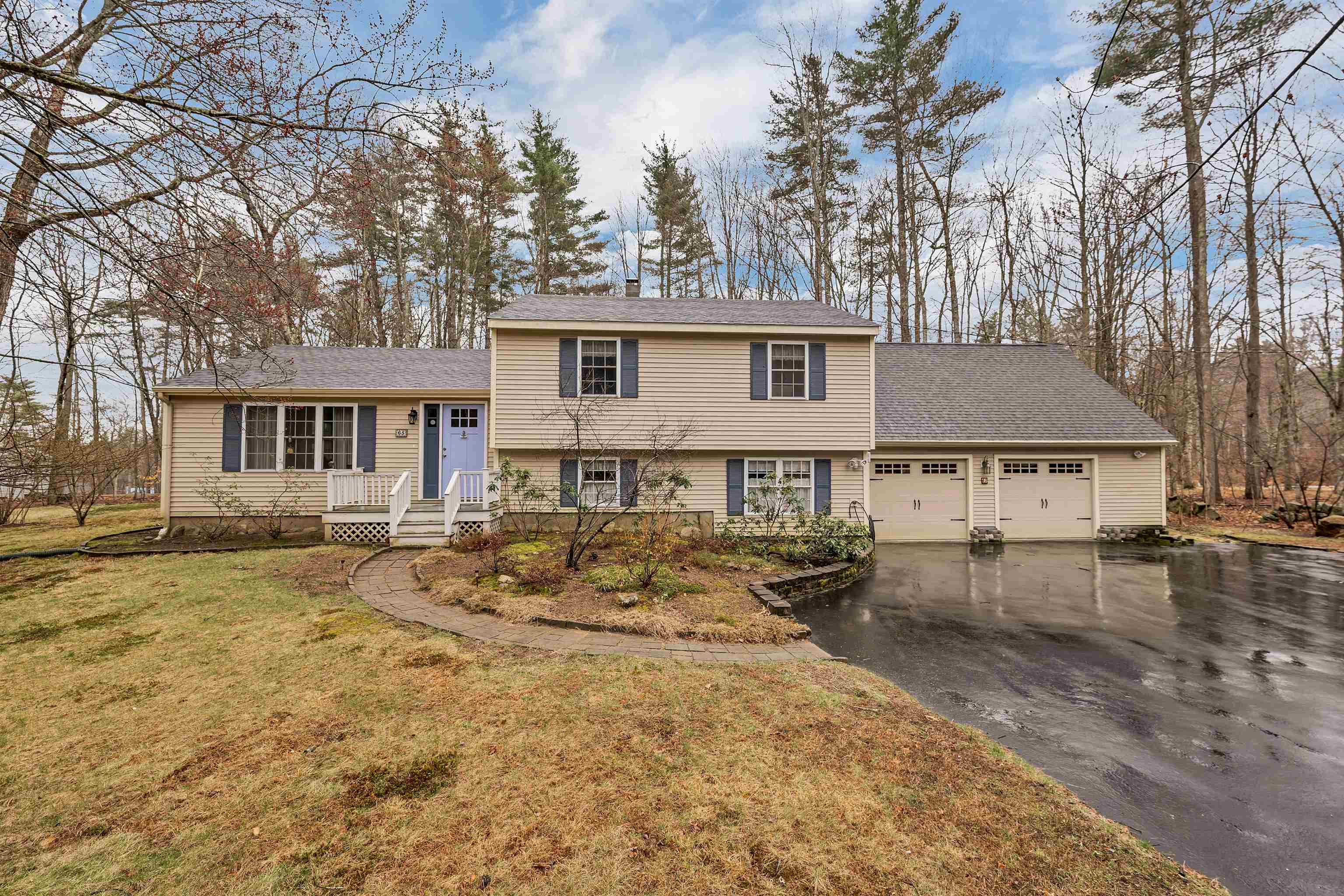 MLS 5035741: 65 Hunter Lane, Barrington NH