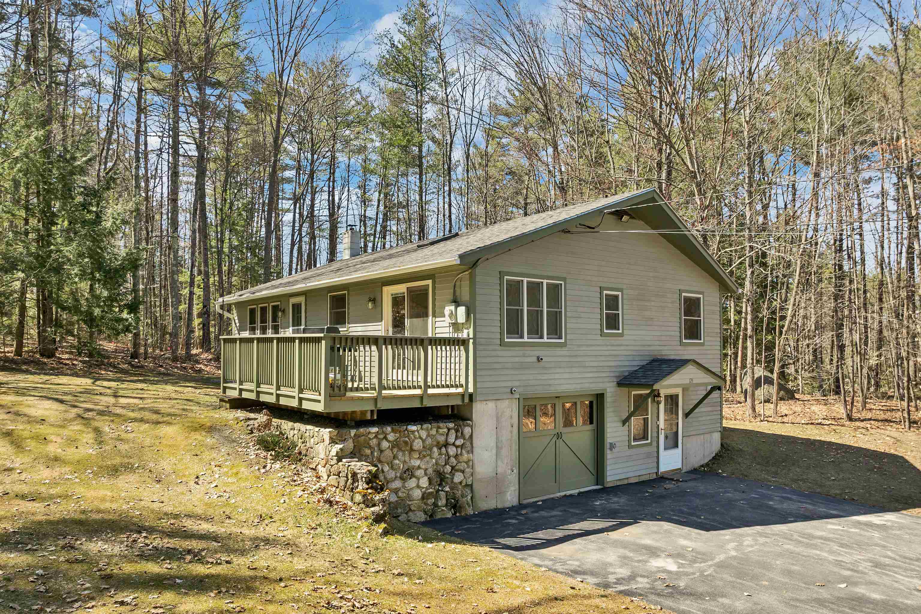 Photo of 124 Pine Meadow Circle Bennington NH 03442