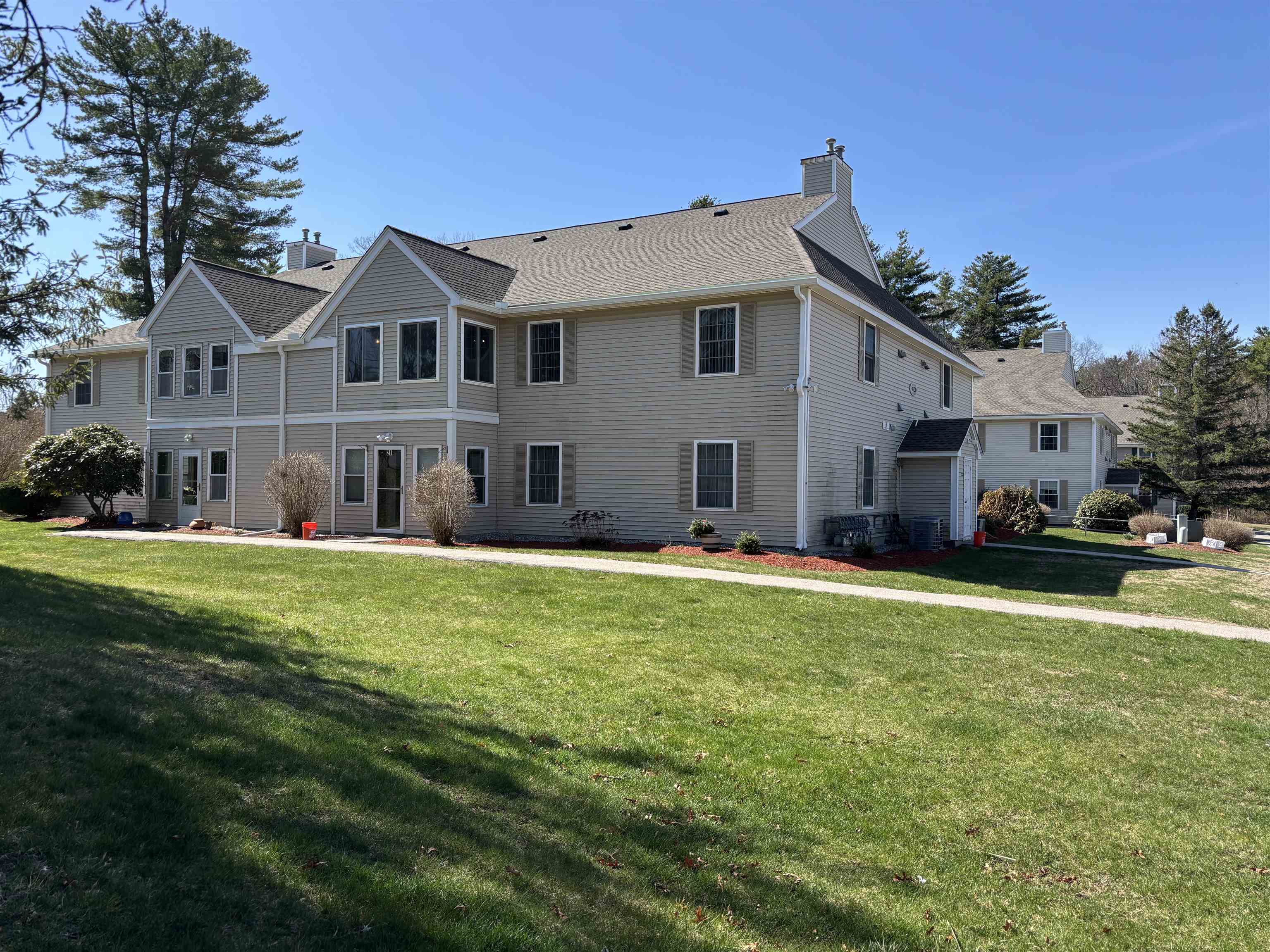 MLS 5036056: 491 Mammoth Road-Unit 25, Londonderry NH