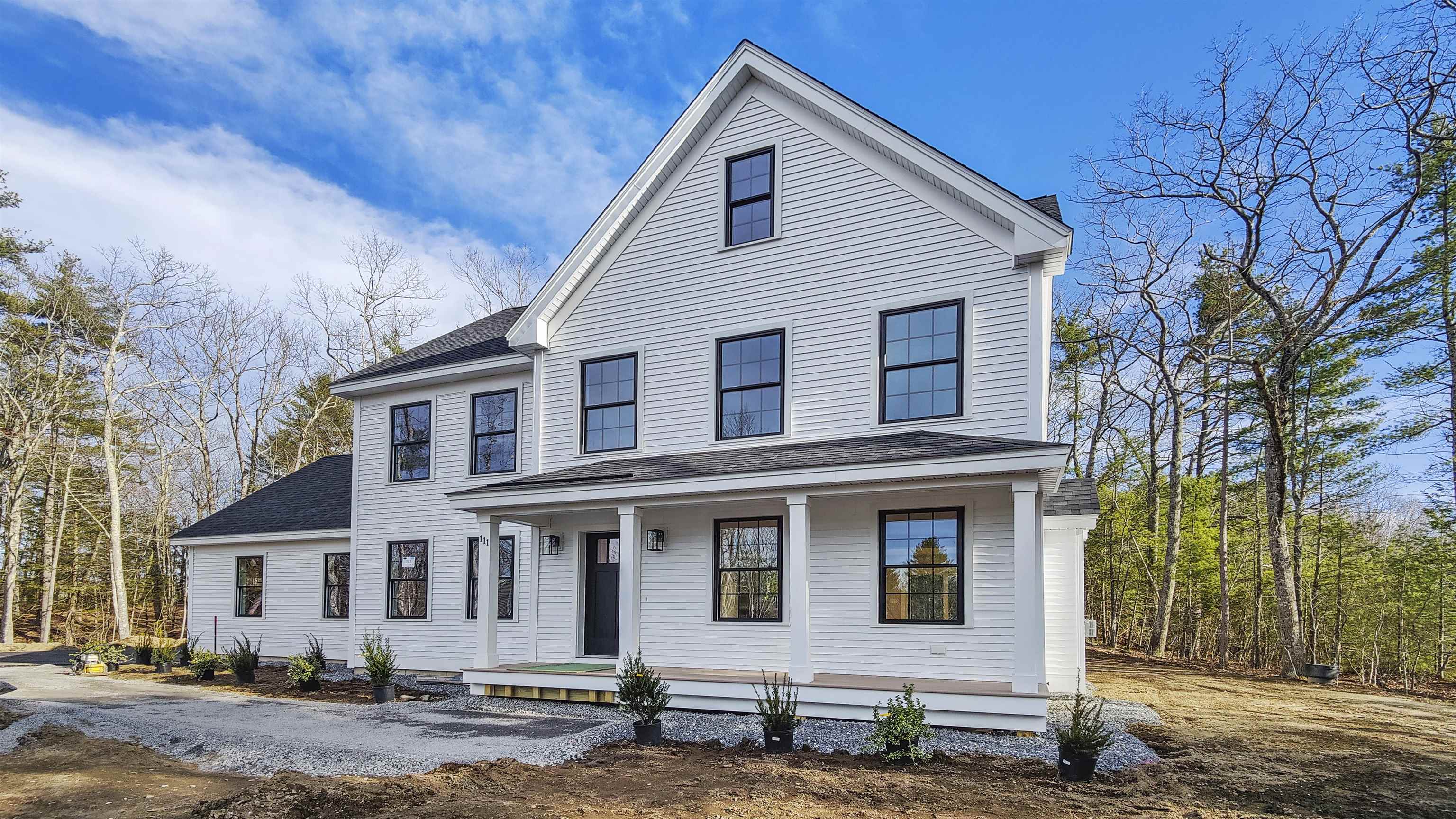 Photo of 111 North River Road Epping NH 03042